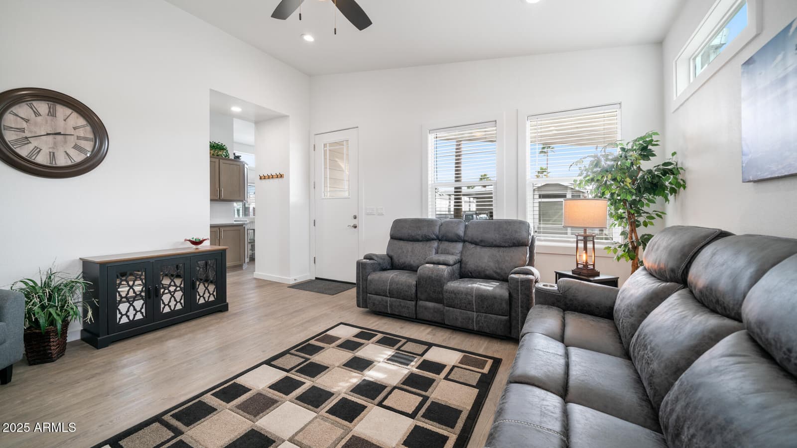724 EMERALD Drive, Apache Junction, AZ 85119 — photo 5 of 68