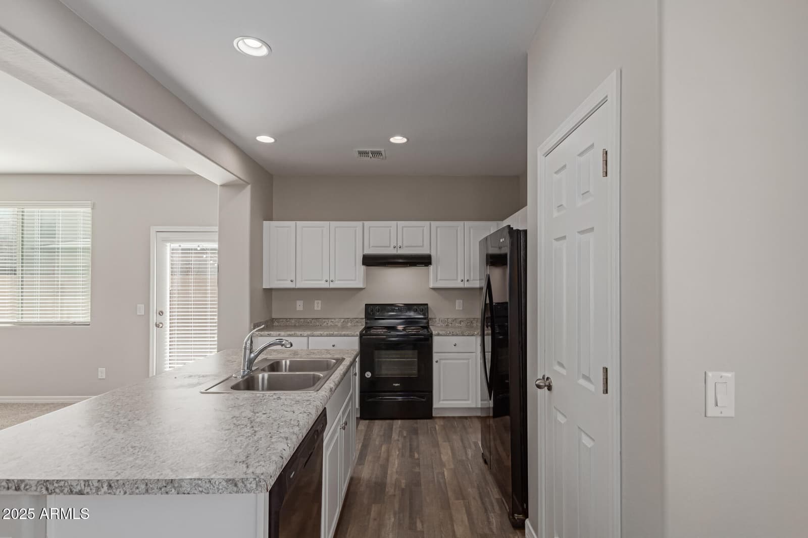 911 E AGUA FRIA Lane, Avondale, AZ 85323 — photo 14 of 36