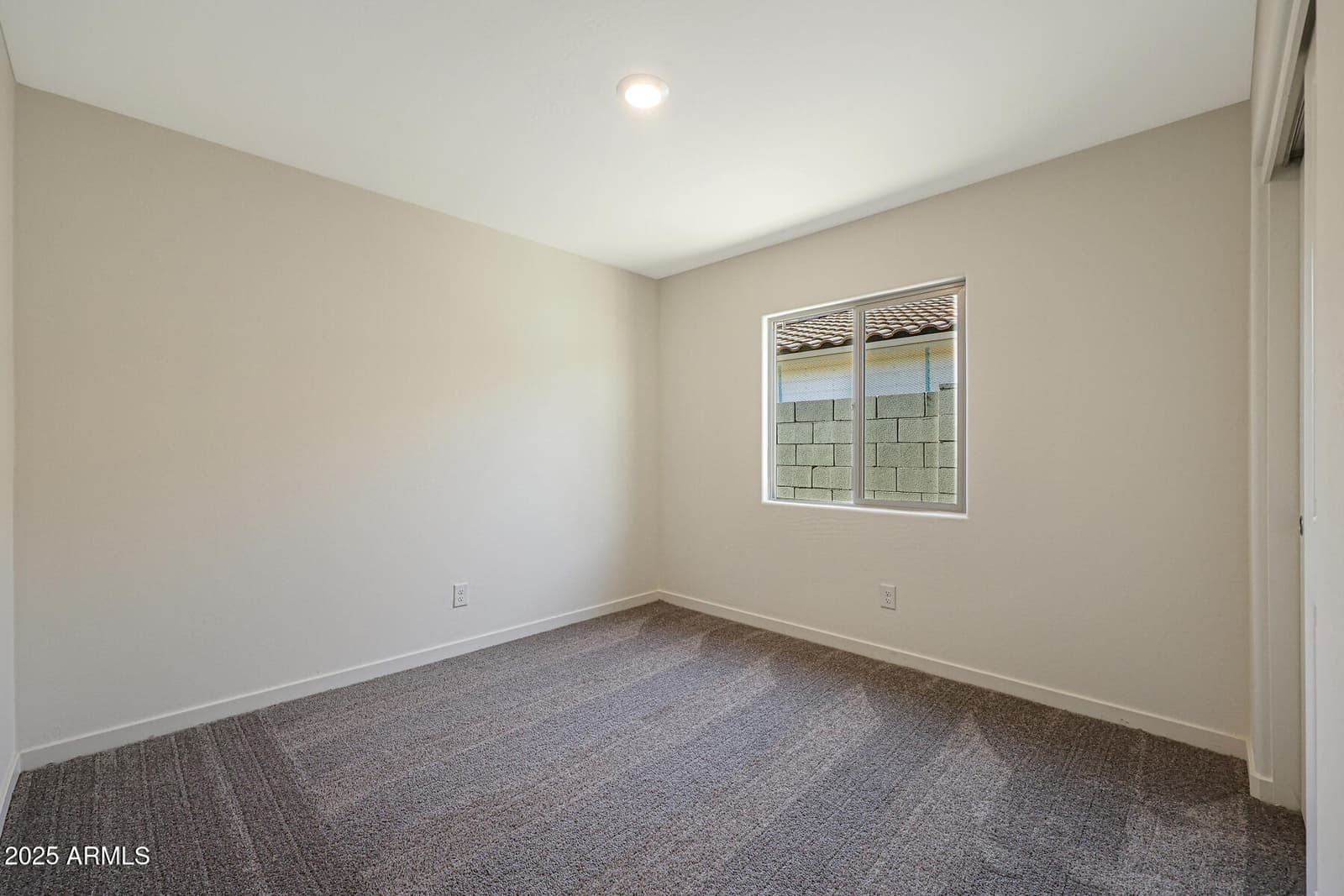 1071 W WEST VIRGINIA Avenue, Florence, AZ 85132 — photo 10 of 16
