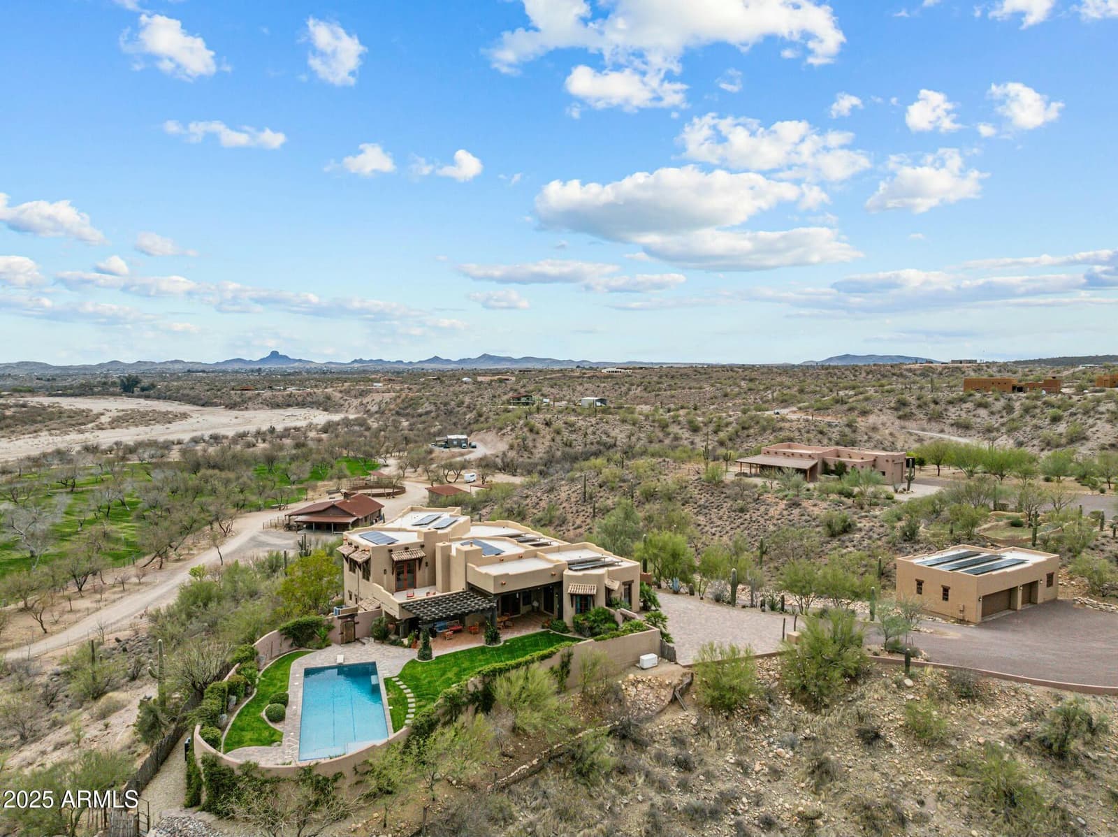 850 W TELLIER Trail W, Wickenburg, AZ 85390 — photo 1 of 115