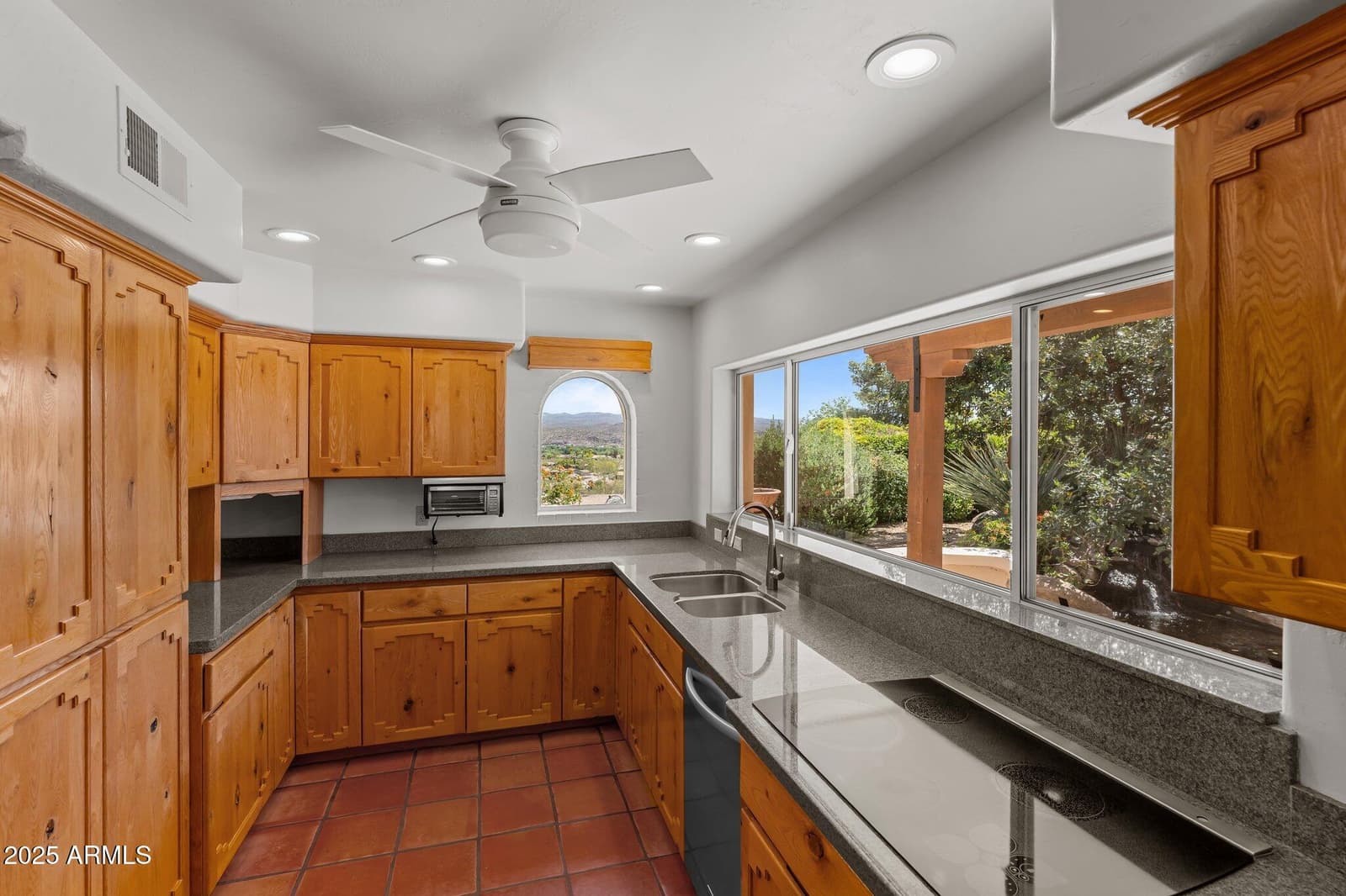 651 Chaparral Road, Wickenburg, AZ 85390 — photo 25 of 58