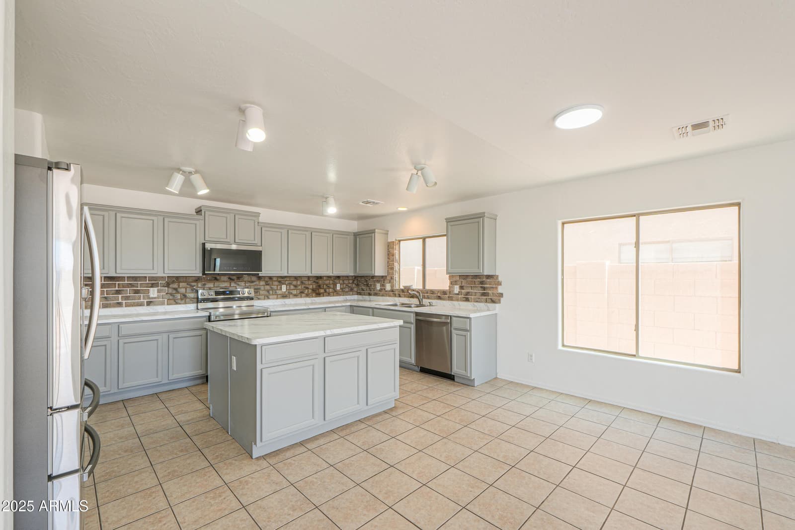 43601 W COWPATH Road, Maricopa, AZ 85138 — photo 11 of 48