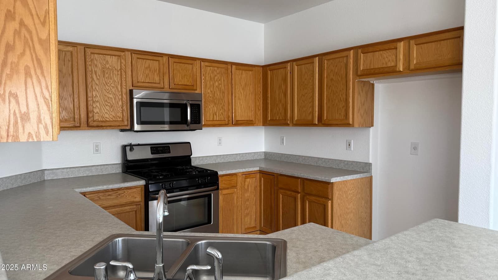 12505 W ADAMS Street, Avondale, AZ 85323 — photo 8 of 41