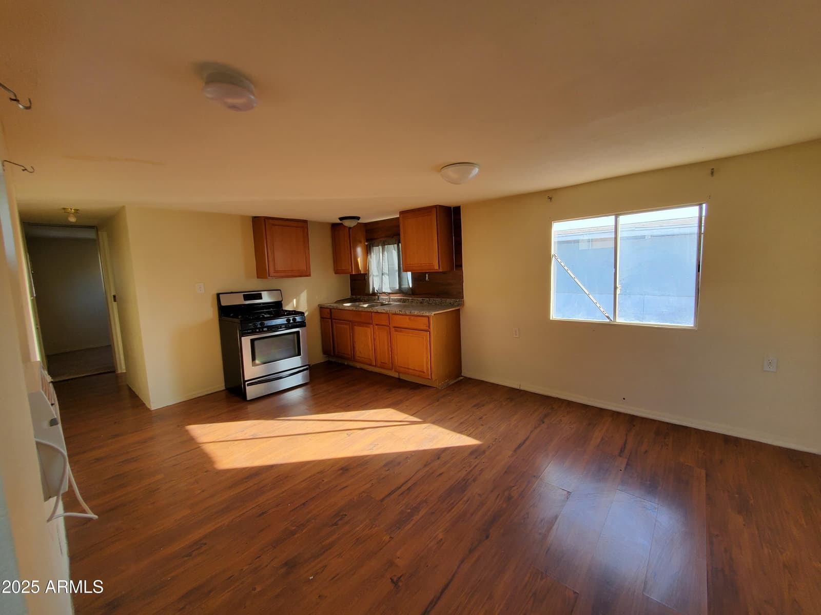 610 W FRONTIER Street 33, Eloy, AZ 85131 — photo 3 of 5