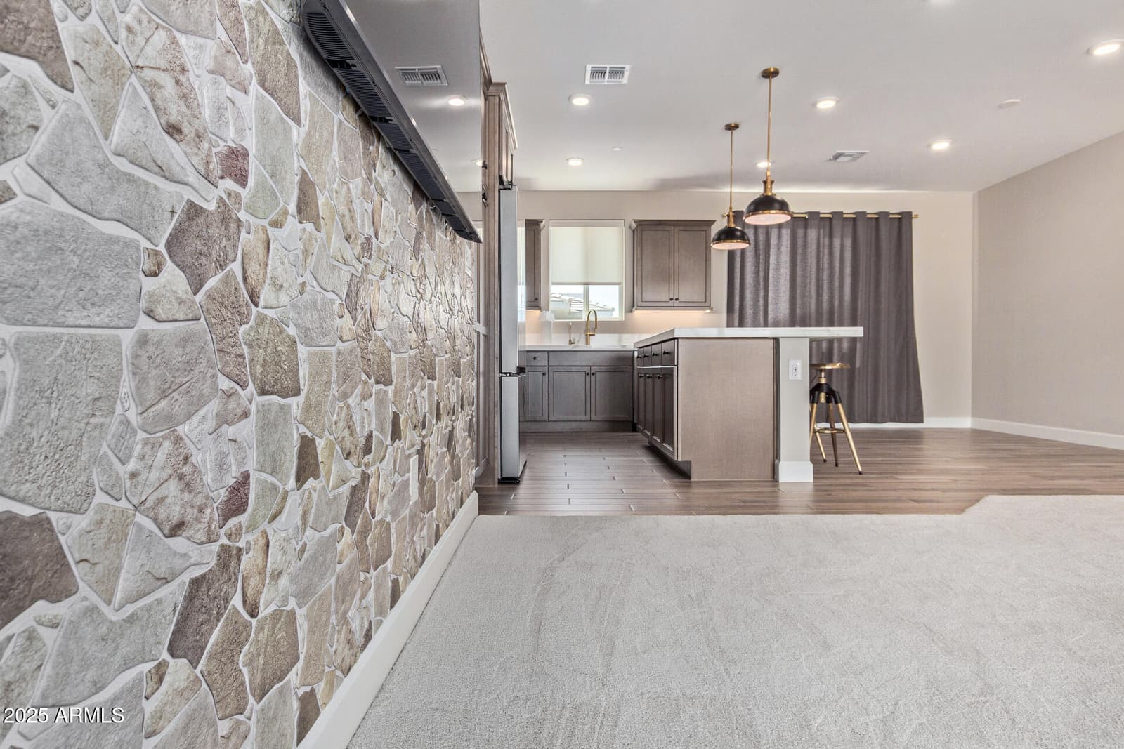 2121 W SONORAN DESERT Drive W 107, Phoenix, AZ 85085 — photo 11 of 37