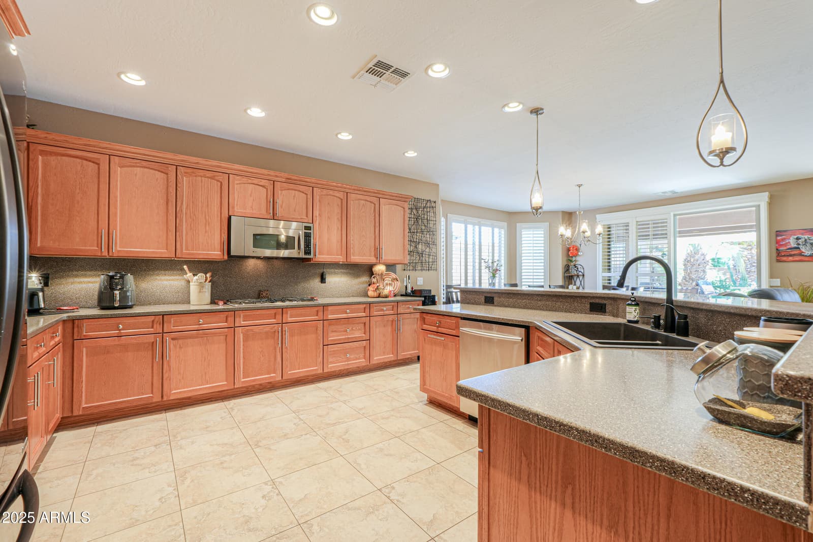 4757 W NOGALES Way, Eloy, AZ 85131 — photo 9 of 48