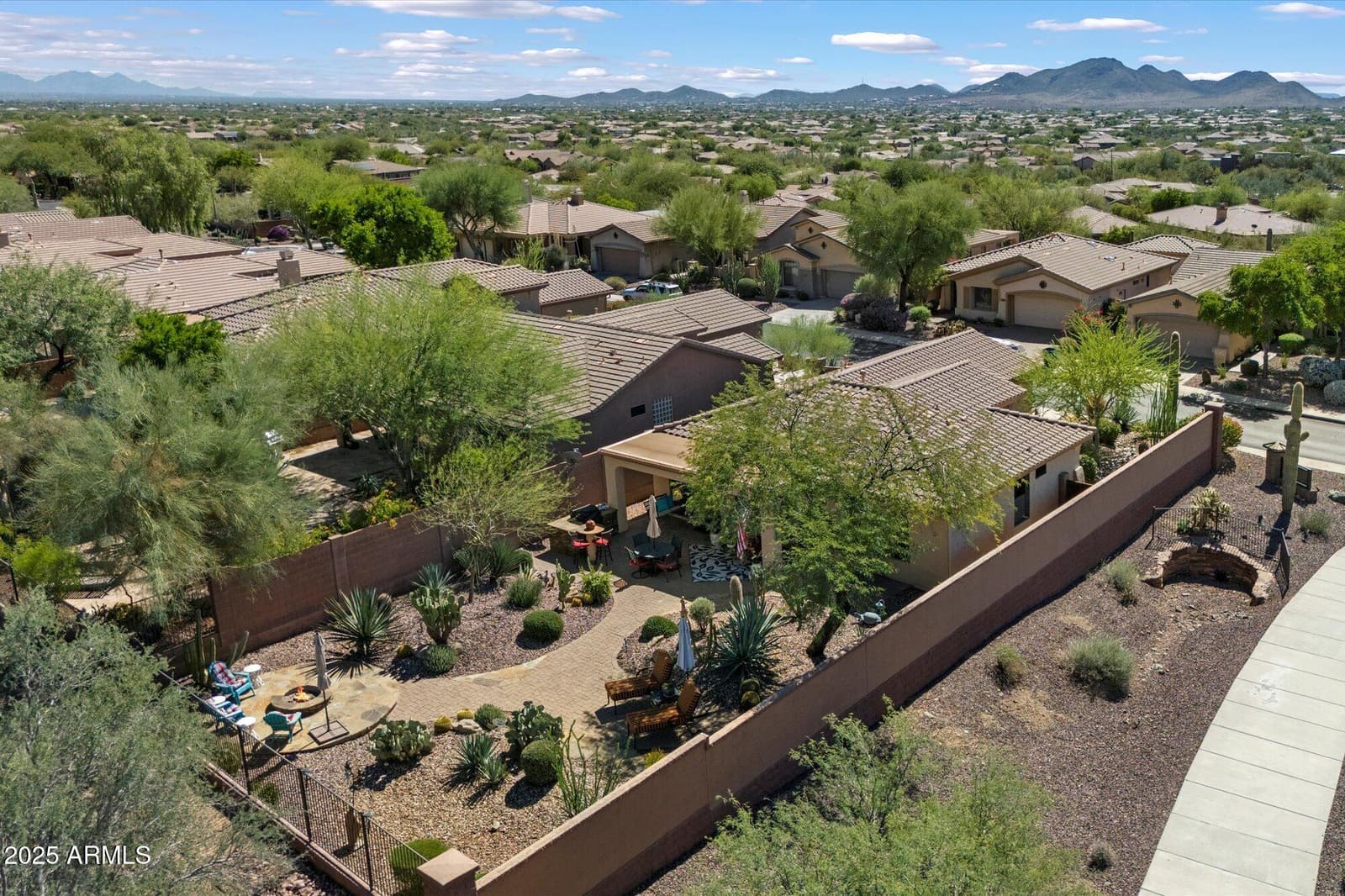 2366 W MUIRFIELD Drive, Anthem, AZ 85086 — photo 26 of 33