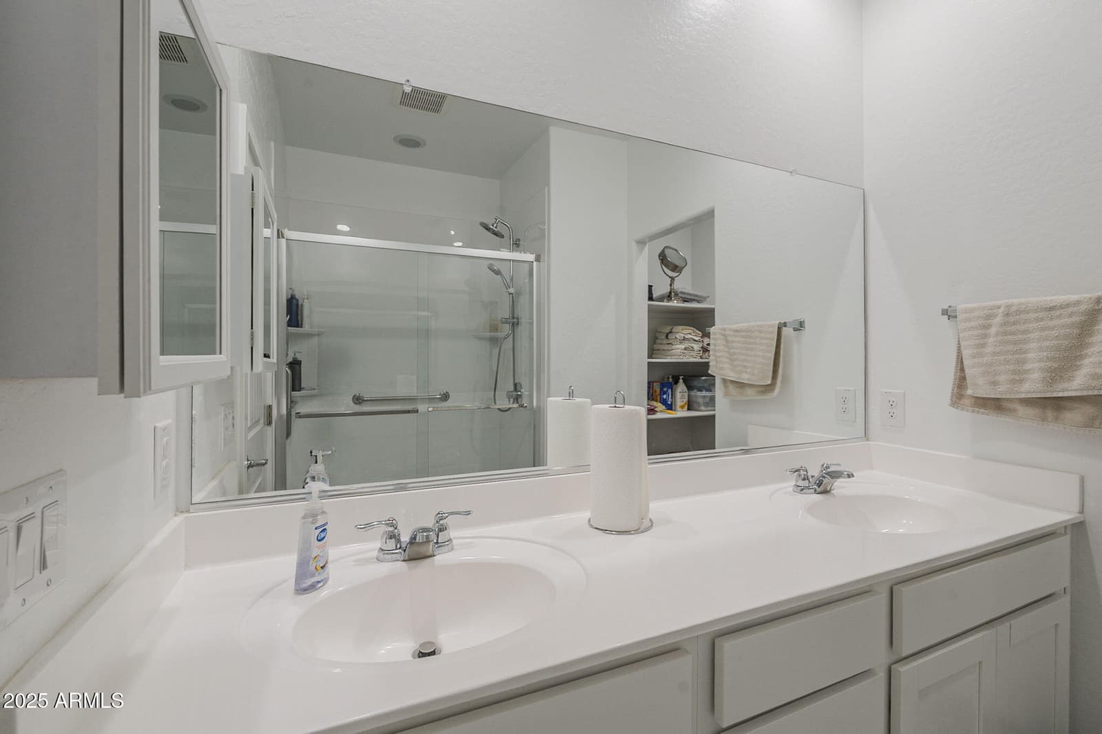 15551 W Kendall Street, Goodyear, AZ 85338 — photo 23 of 37