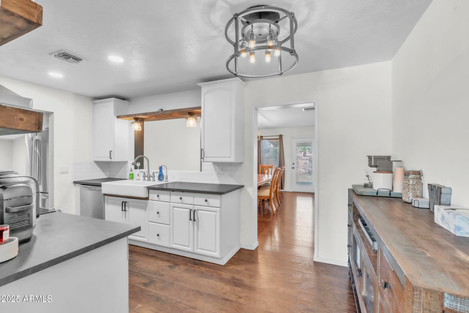 340 W Lindbergh Avenue, Coolidge, AZ 85128 — photo 5 of 27