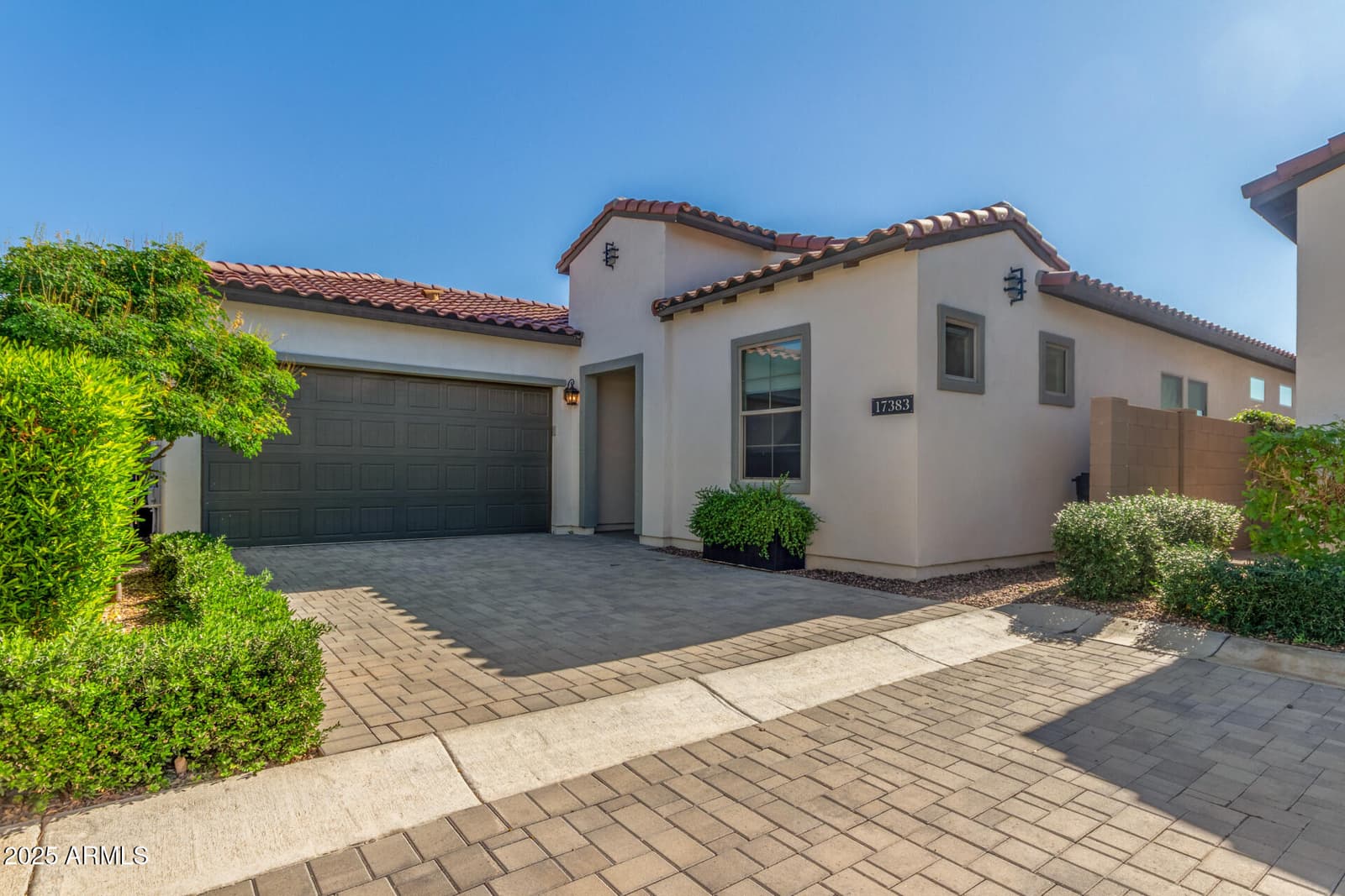 17383 W GUTHRIE Street, Surprise, AZ 85388 — photo 5 of 68