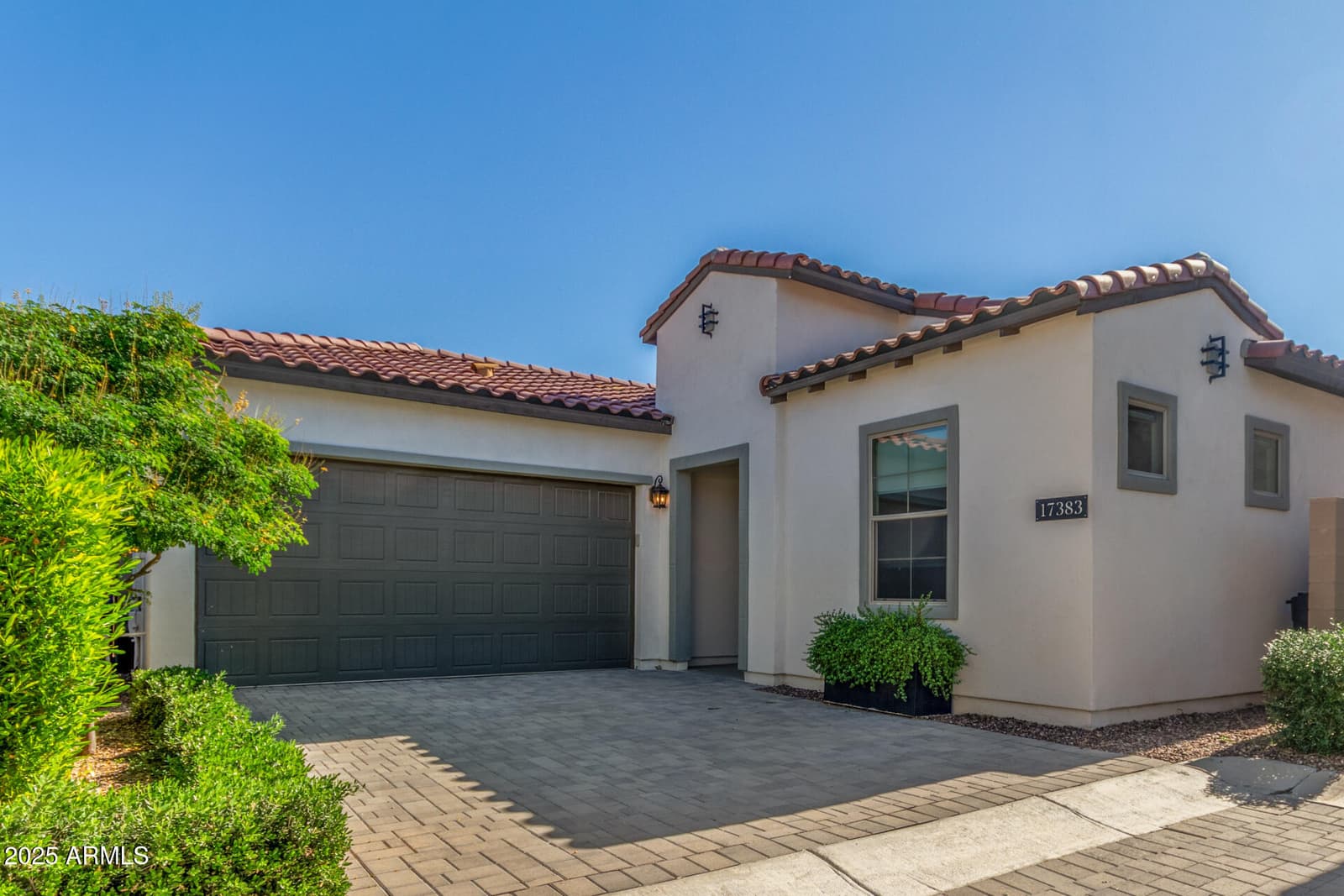 17383 W GUTHRIE Street, Surprise, AZ 85388 — photo 6 of 68