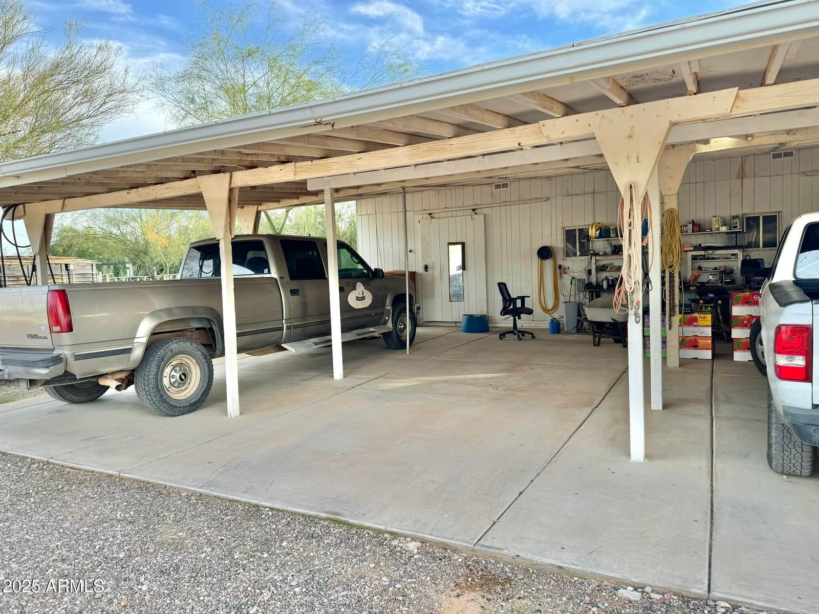 27021 N 211th Avenue, Wittmann, AZ 85361 — photo 18 of 46