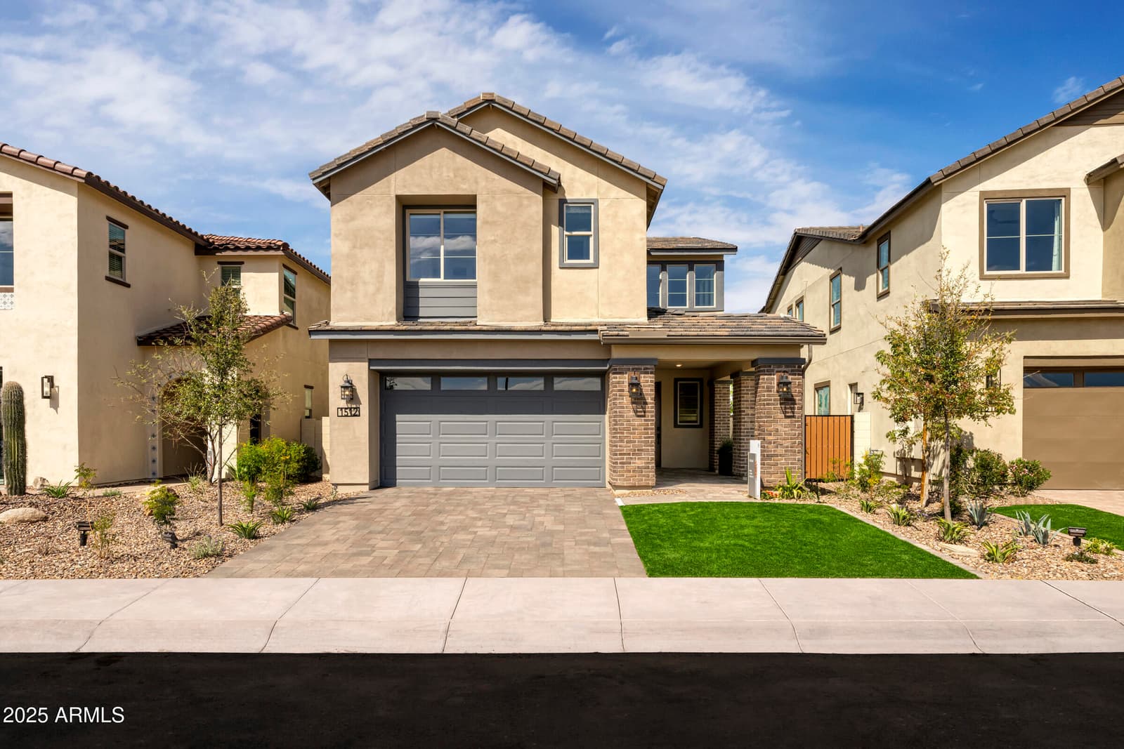1512 E COCONINO Way, Gilbert, AZ 85298 — photo 1 of 14