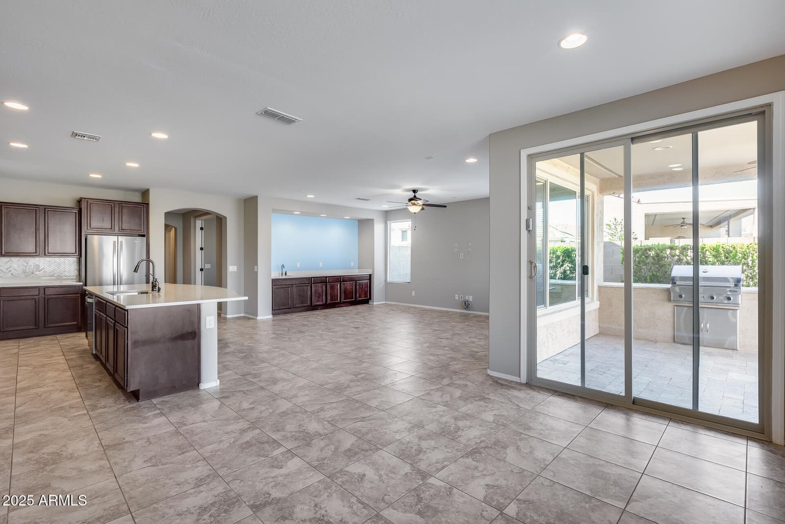8060 W CINDER BROOK Way, Florence, AZ 85132 — photo 4 of 40