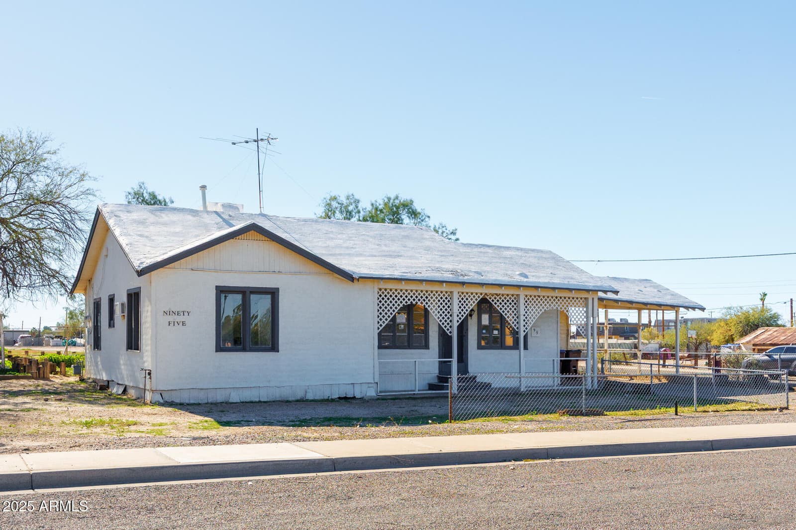 95 W 6TH Street, Florence, AZ 85132 — photo 2 of 25