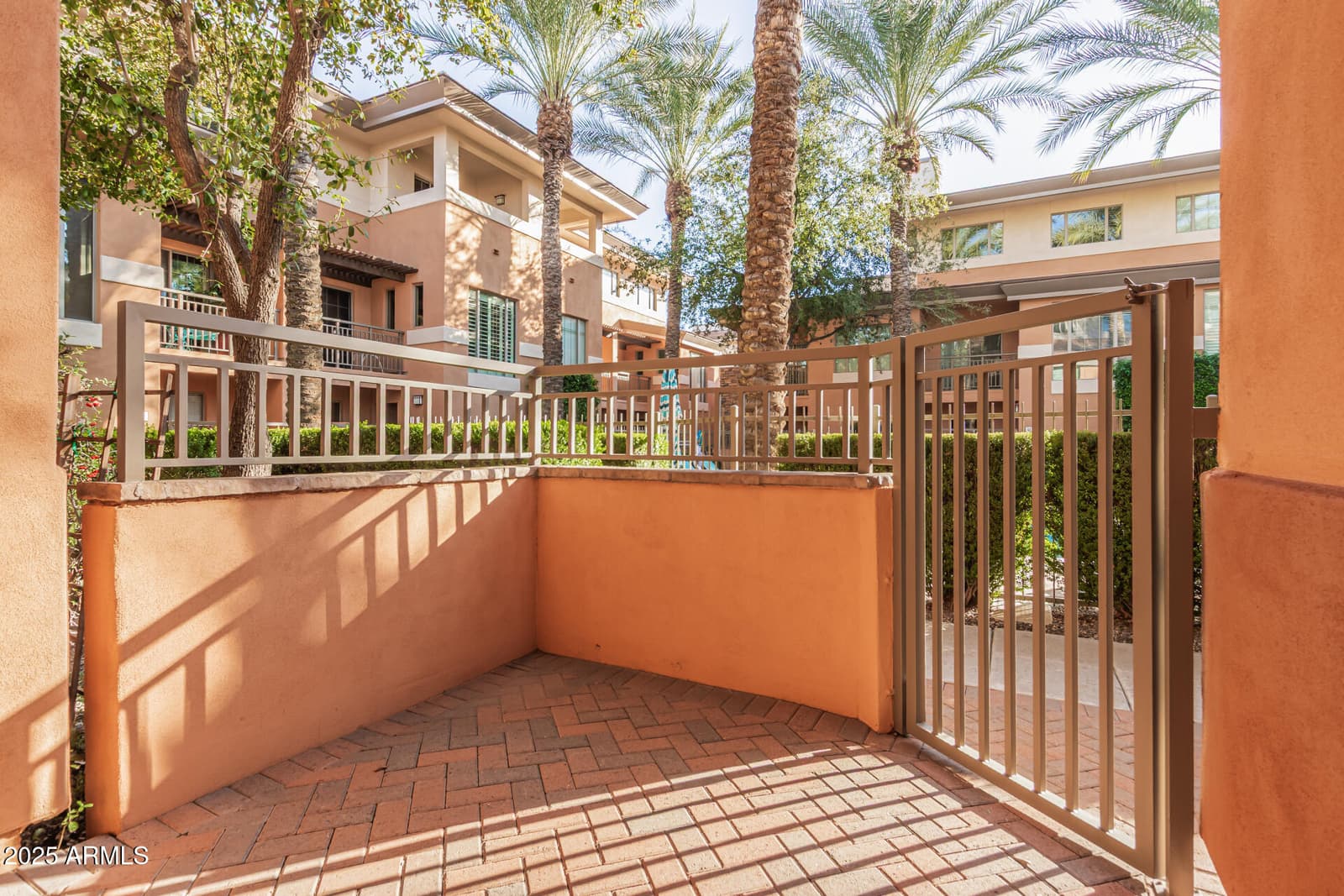 6940 E COCHISE Road 1035, Paradise Valley, AZ 85253 — photo 3 of 36