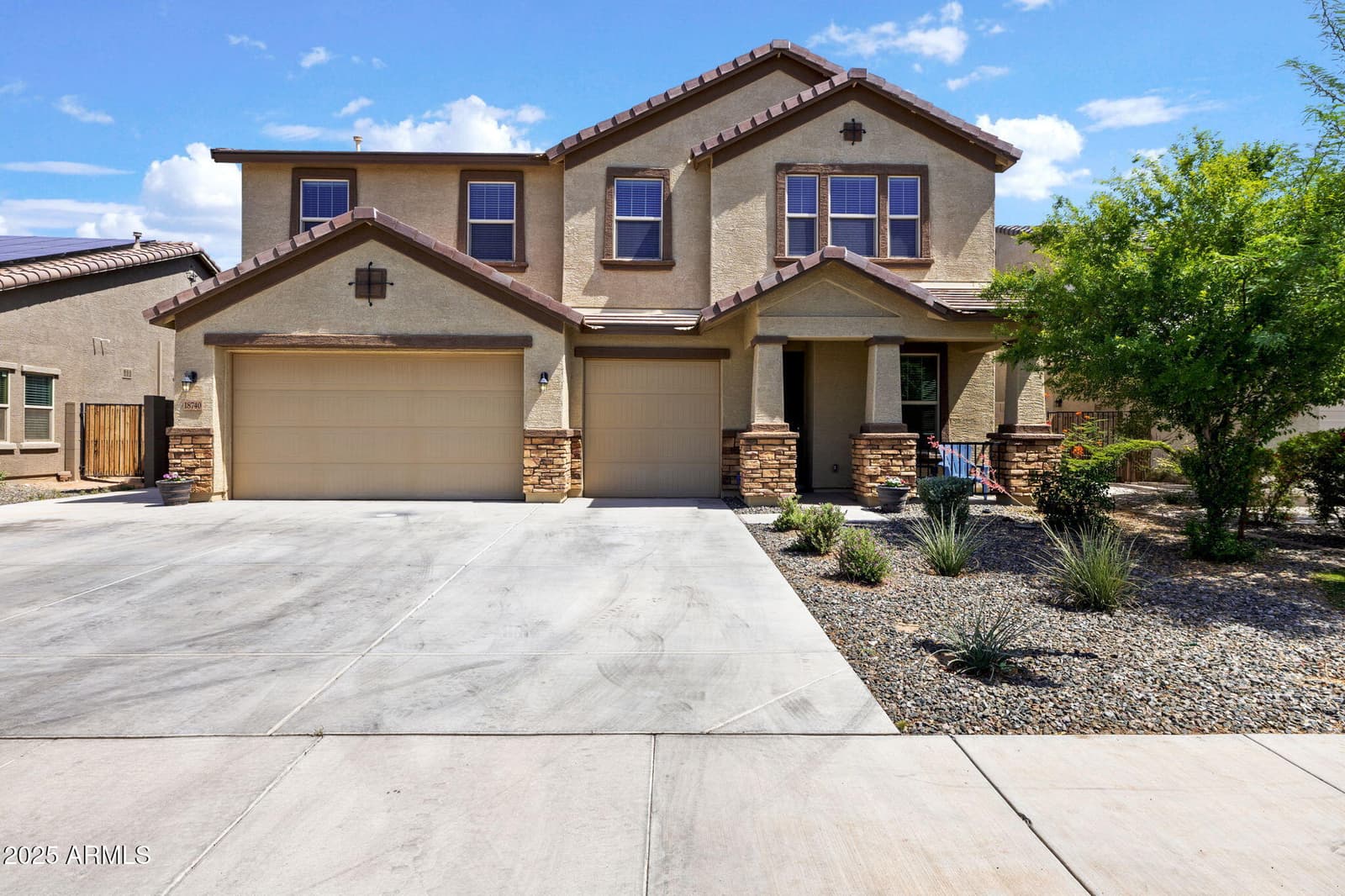 18740 W San Juan Avenue, Litchfield Park, AZ 85340 — photo 3 of 43
