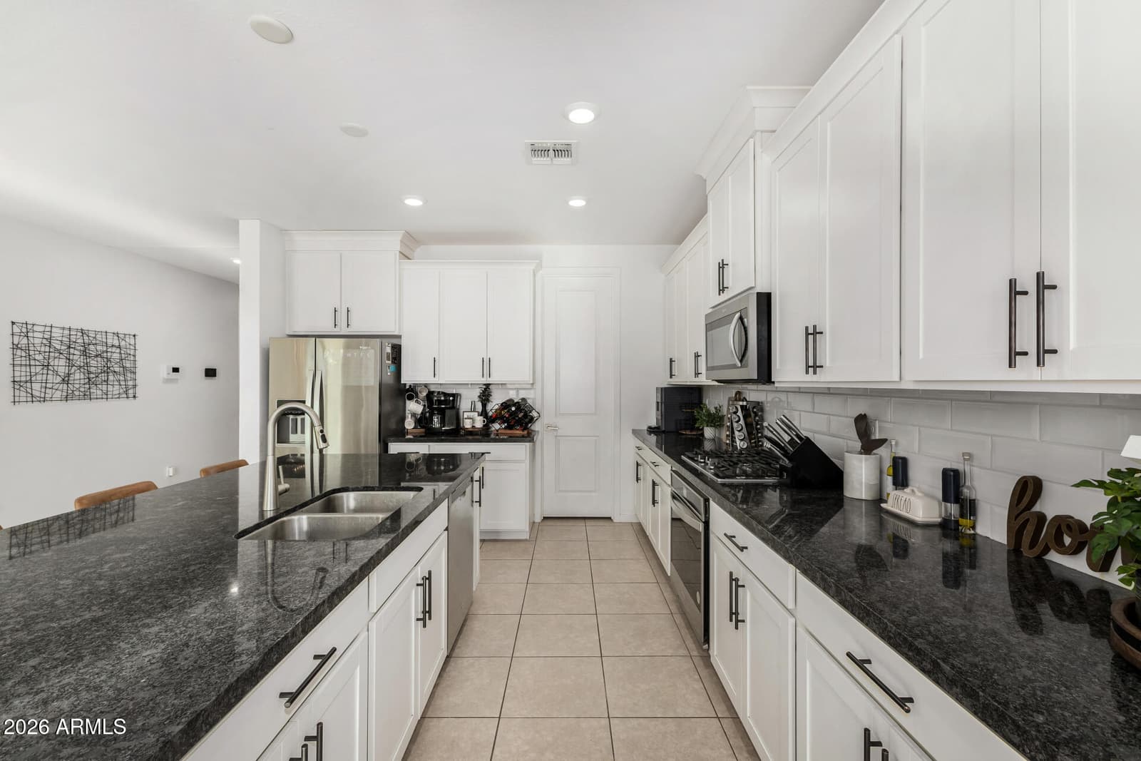 18083 W WOLF Street, Goodyear, AZ 85395 — photo 13 of 43