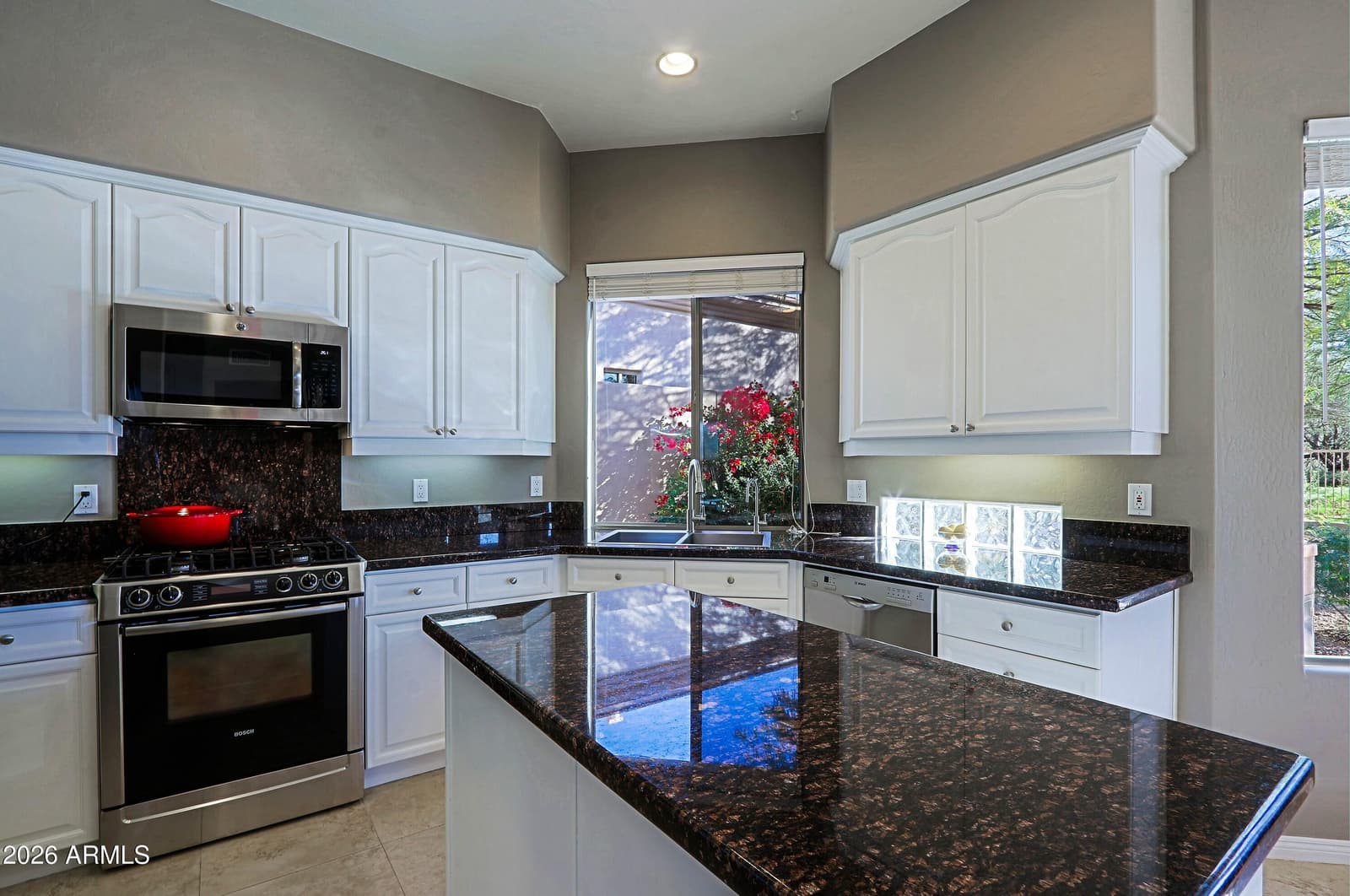 6943 E MIGHTY SAGUARO Way, Scottsdale, AZ 85266 — photo 14 of 98