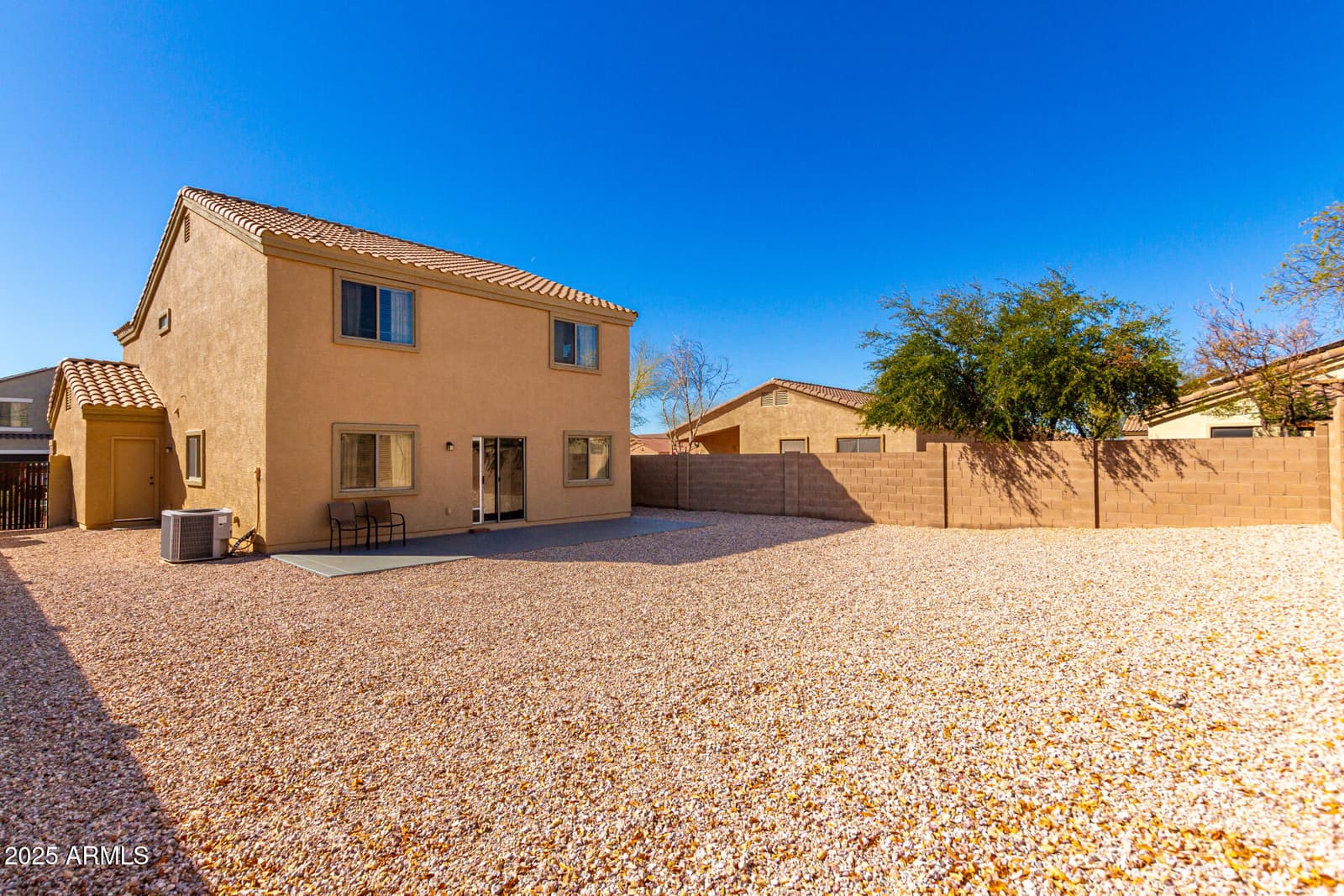 468 E WOLF HOLLOW Drive, Casa Grande, AZ 85122 — photo 6 of 37