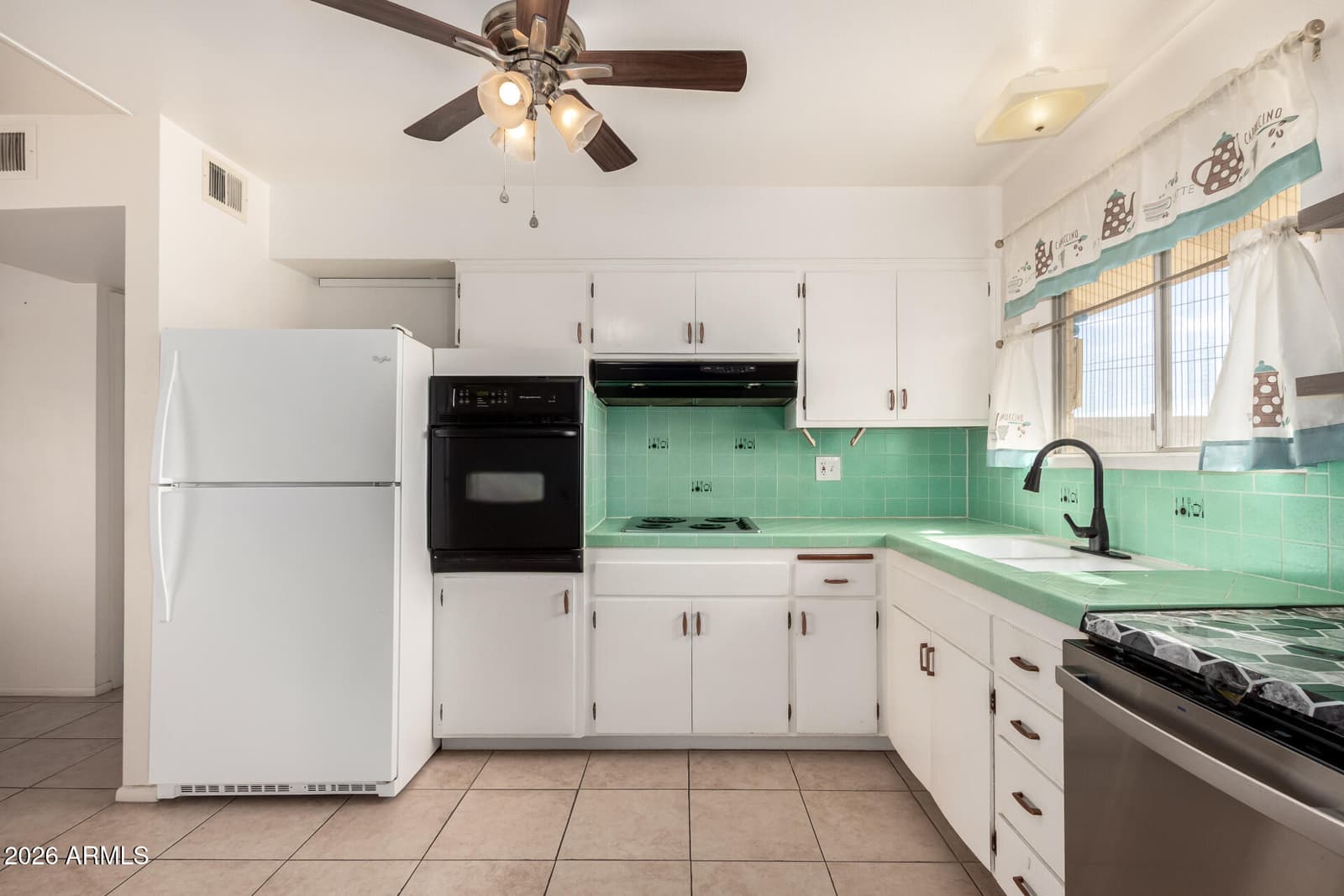 11023 W Sun City Boulevard, Sun City, AZ 85351 — photo 10 of 24