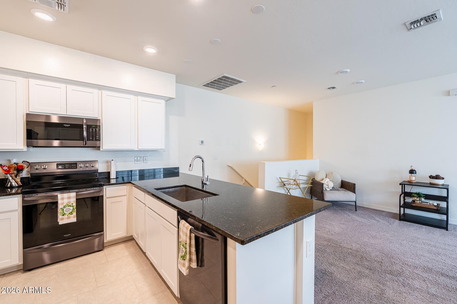 2750 S VOYAGER Drive 101, Gilbert, AZ 85295 — photo 12 of 35