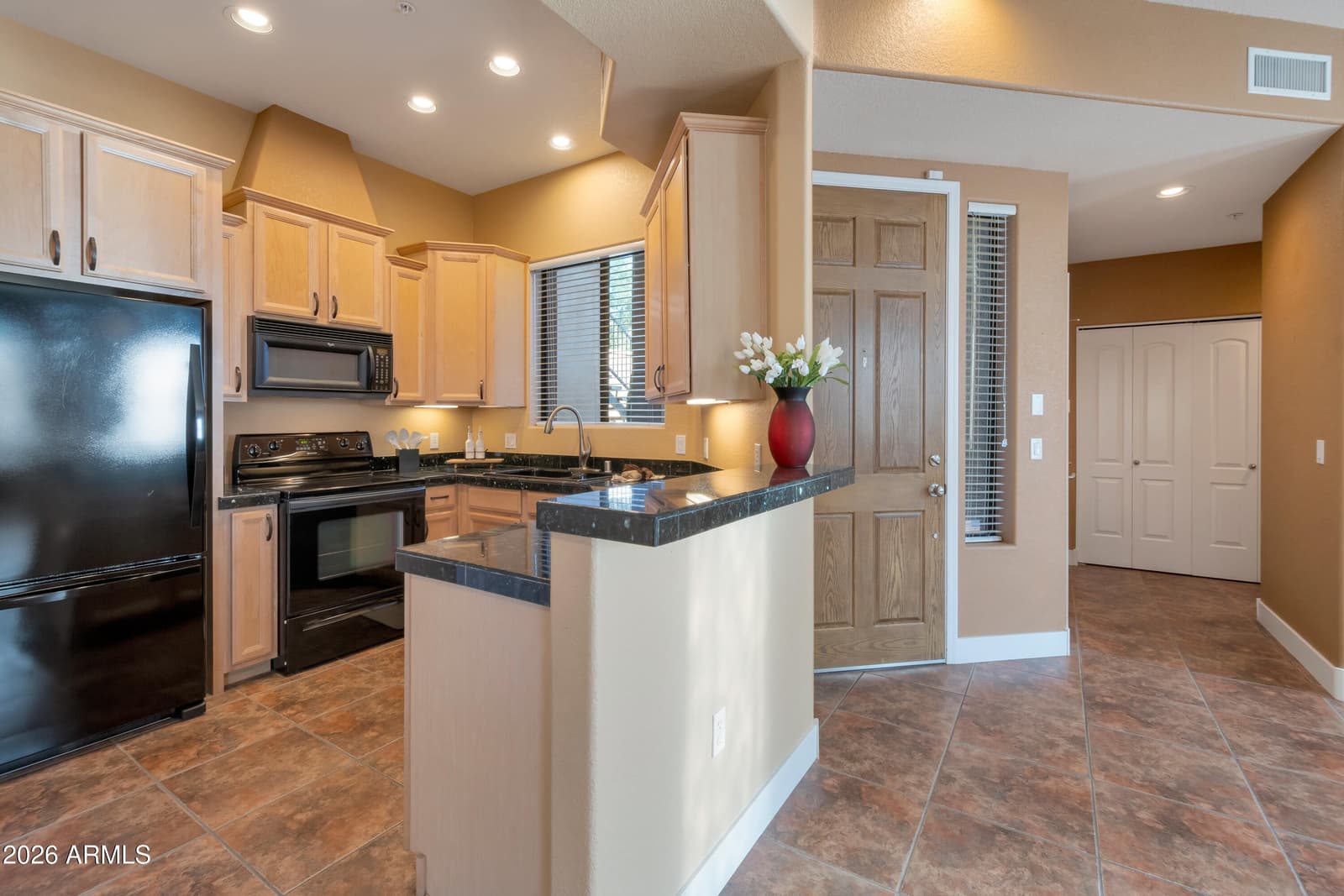 7027 N SCOTTSDALE Road 125, Paradise Valley, AZ 85253 — photo 4 of 26