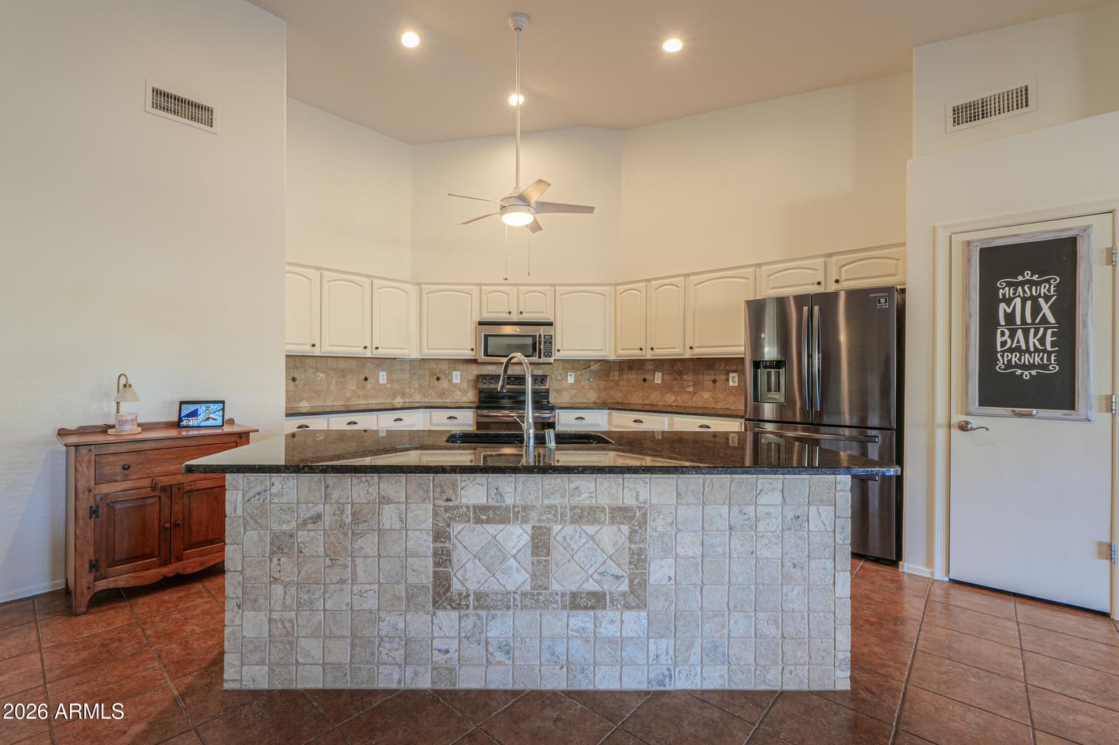 504 E BLACK DIAMOND Drive, Casa Grande, AZ 85122 — photo 15 of 73