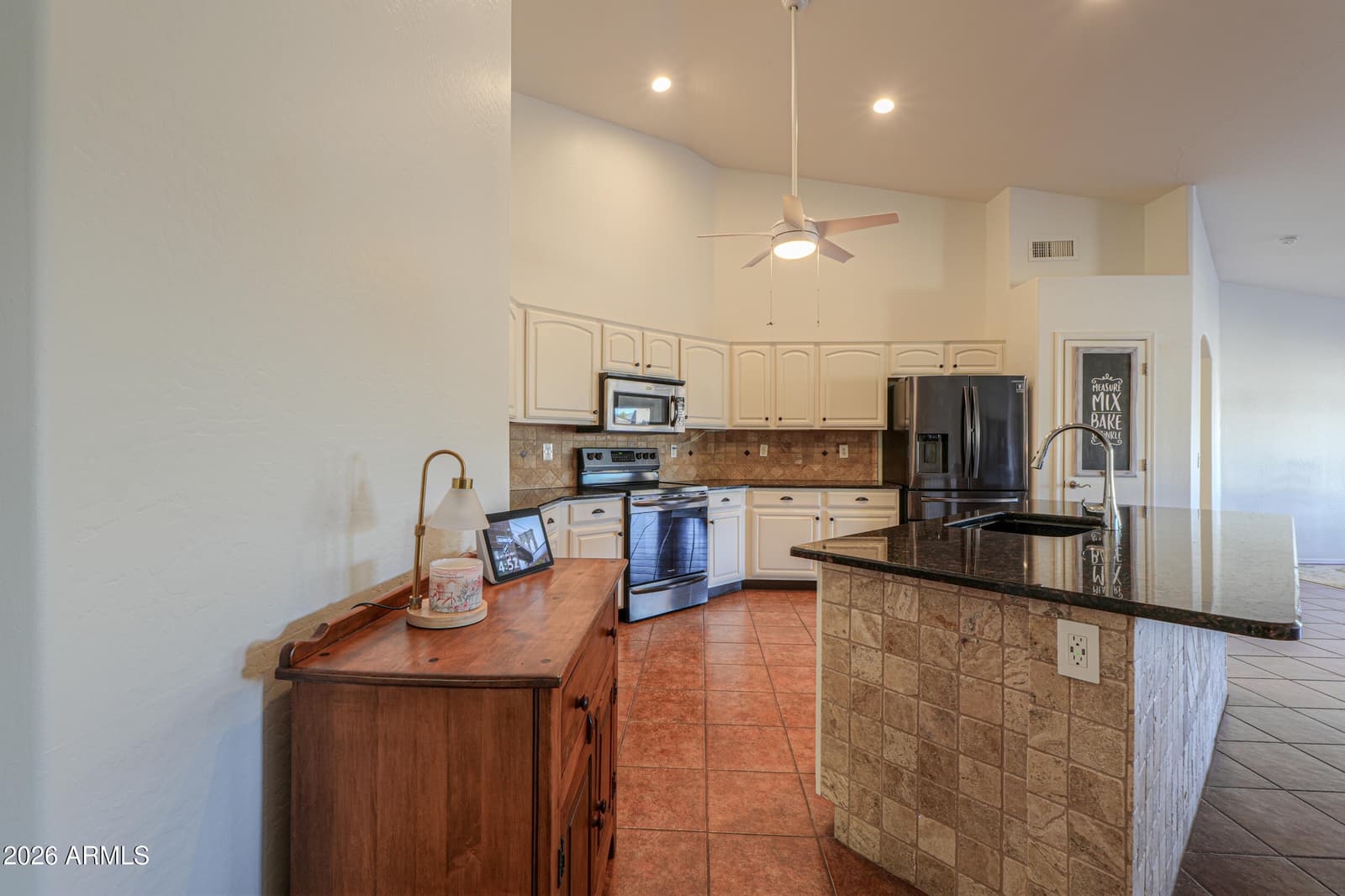 504 E BLACK DIAMOND Drive, Casa Grande, AZ 85122 — photo 18 of 73
