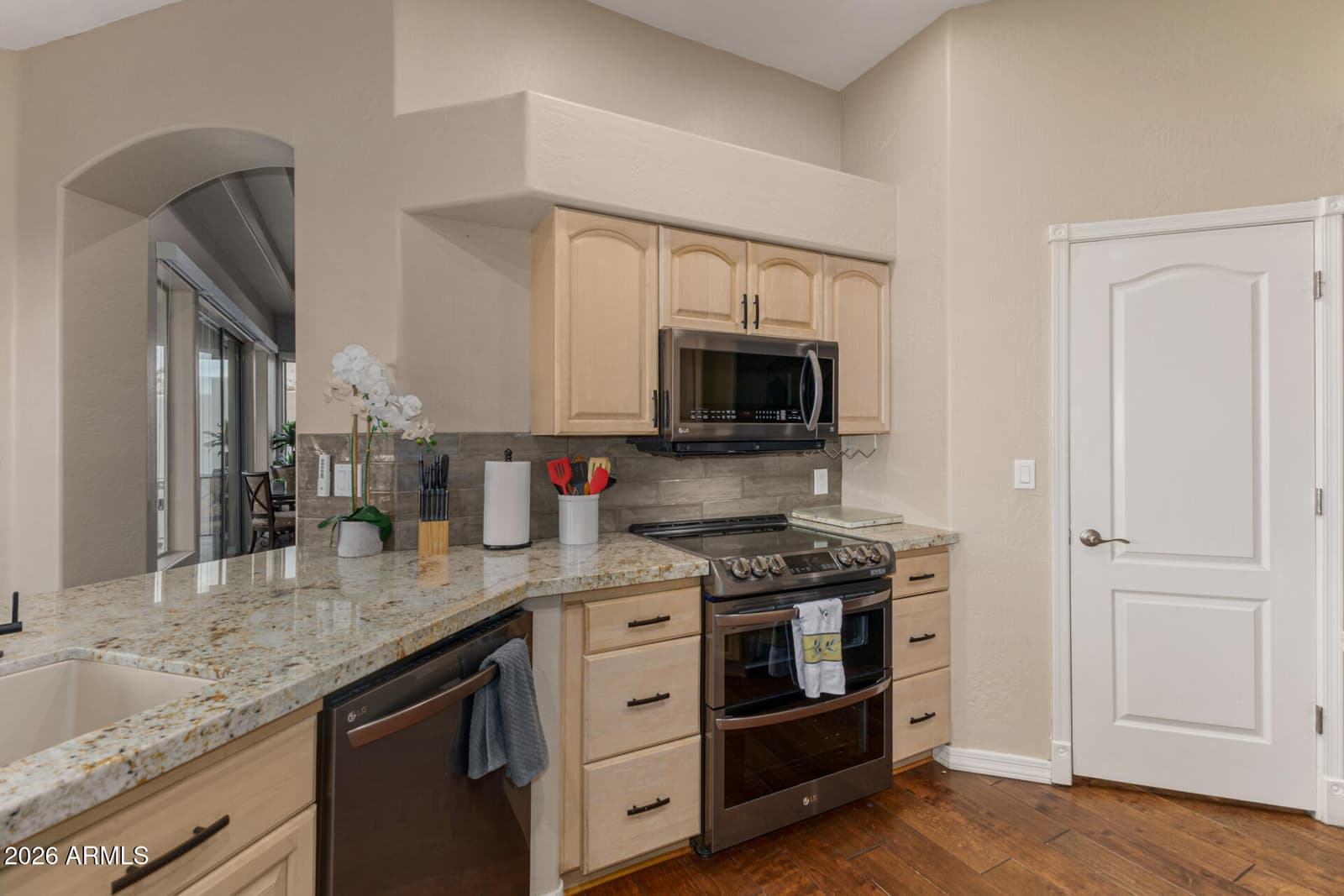 11203 N PINTO Drive, Fountain Hills, AZ 85268 — photo 12 of 55