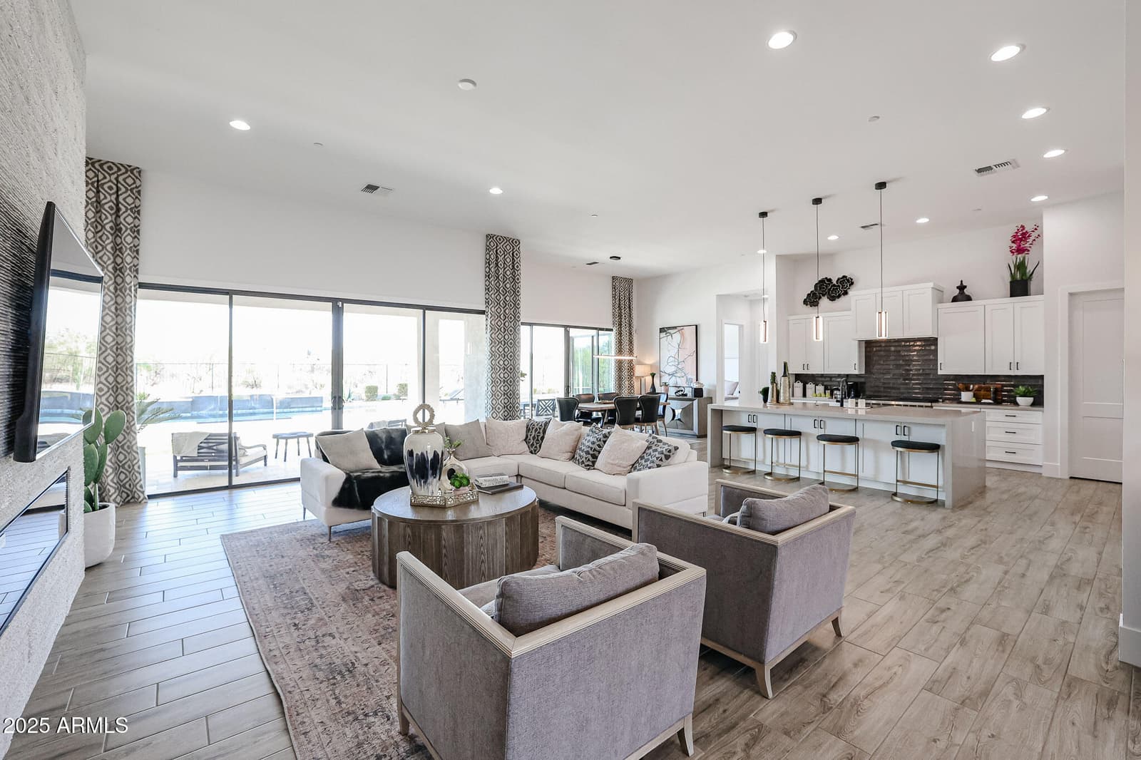 1672 W LAVITT Lane, Phoenix, AZ 85086 — photo 17 of 60