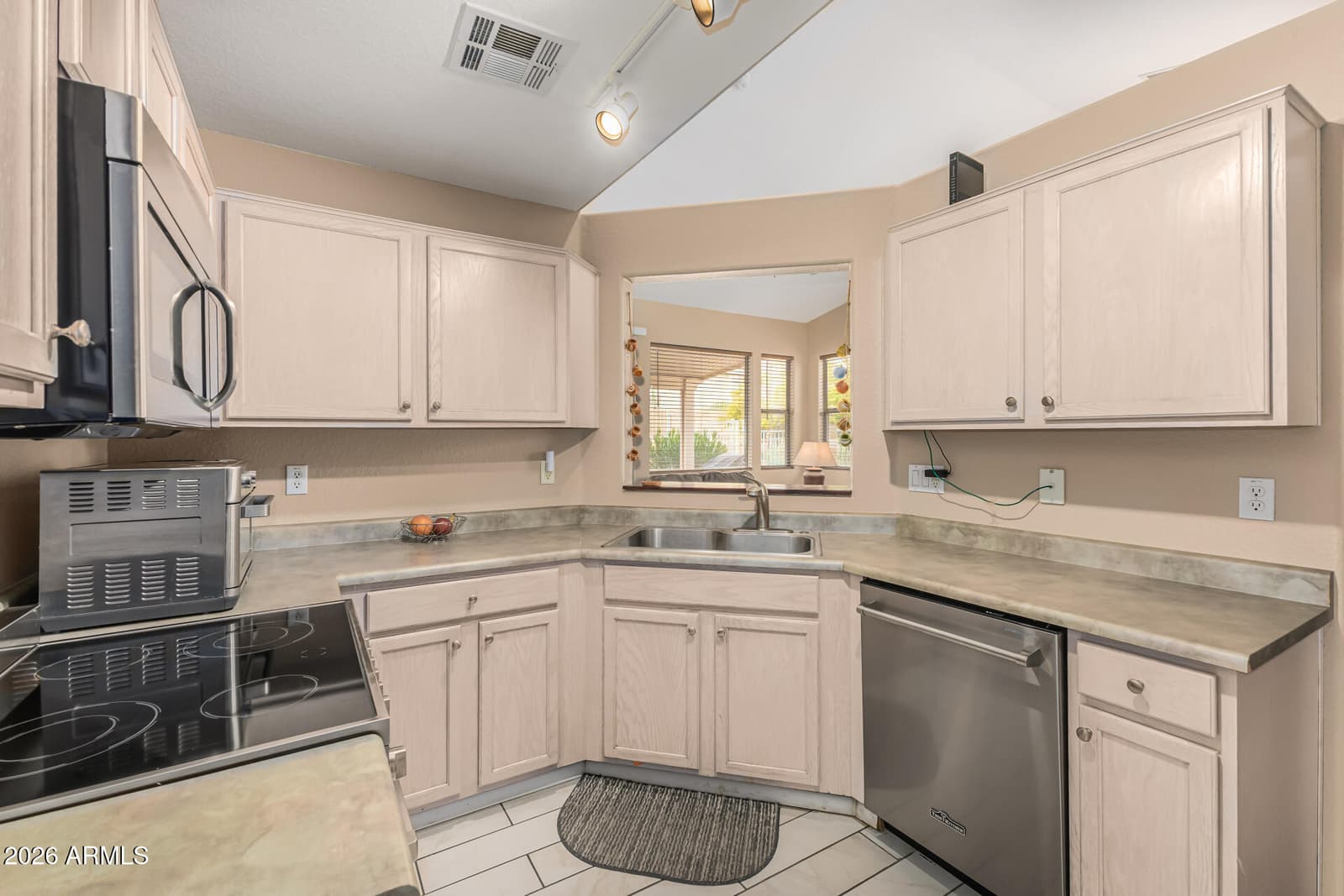 9456 E FLINT Drive, Gold Canyon, AZ 85118 — photo 13 of 33