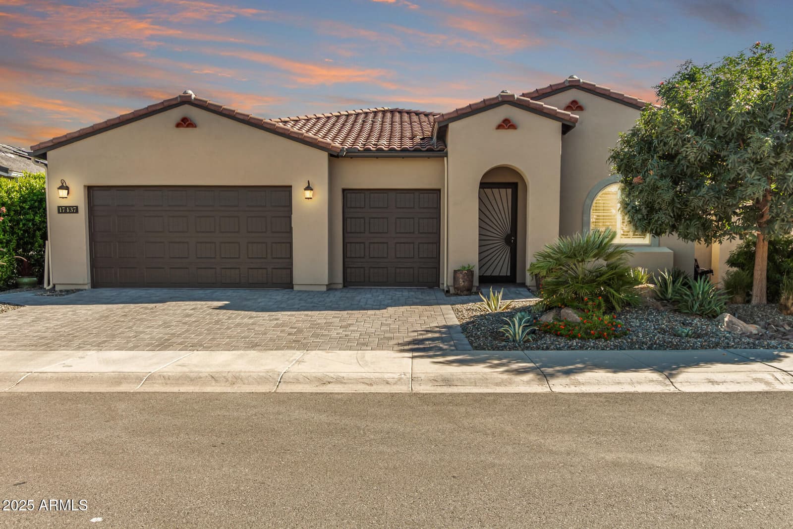 17437 W GUTHRIE Street, Surprise, AZ 85388 — photo 7 of 78