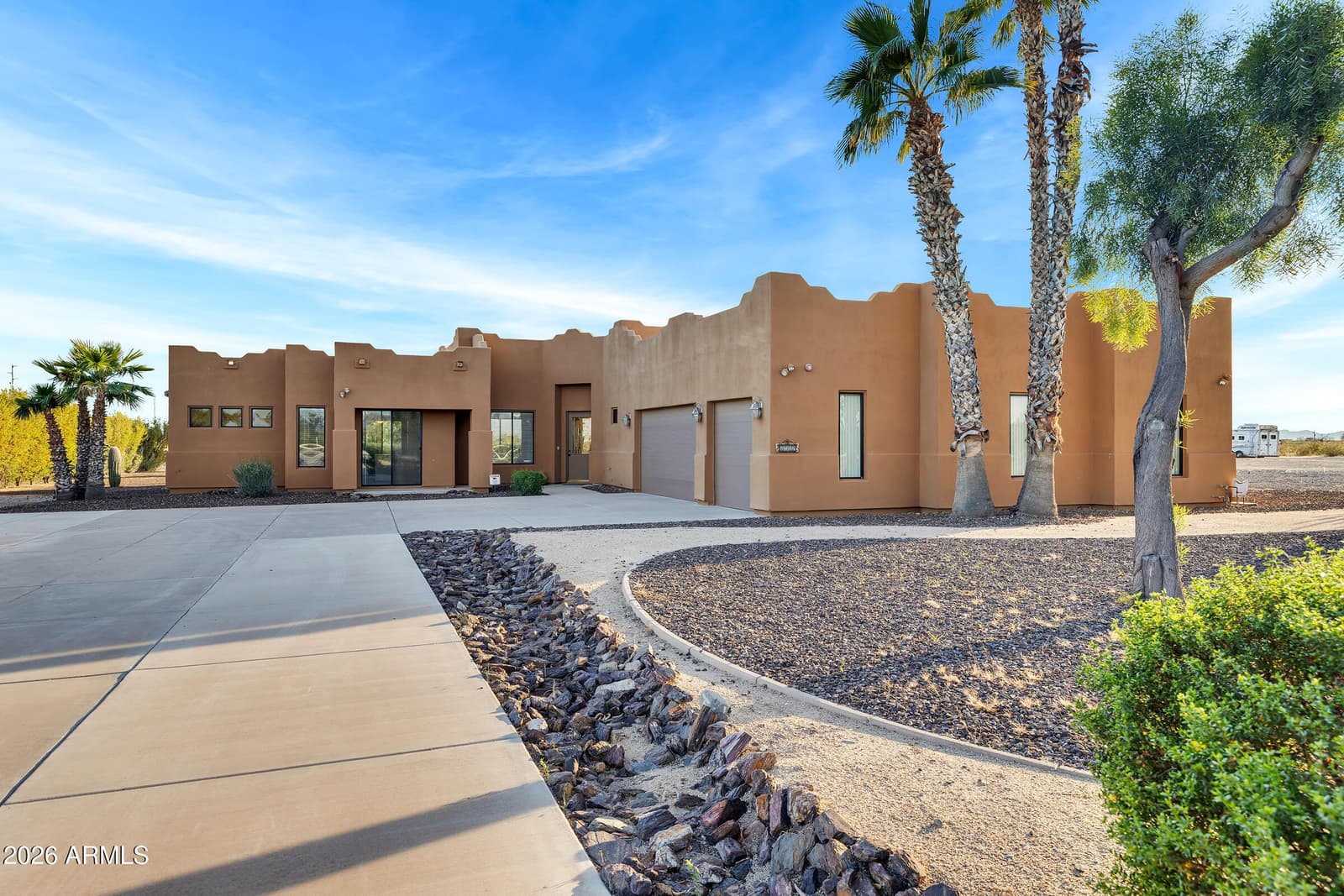 17117 W Dale Lane, Surprise, AZ 85387 — photo 8 of 51