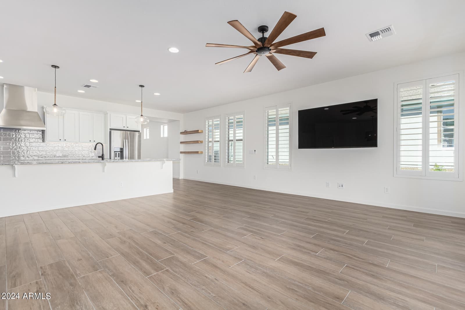 4122 DESERT MOON Drive, Wickenburg, AZ 85390 — photo 13 of 28