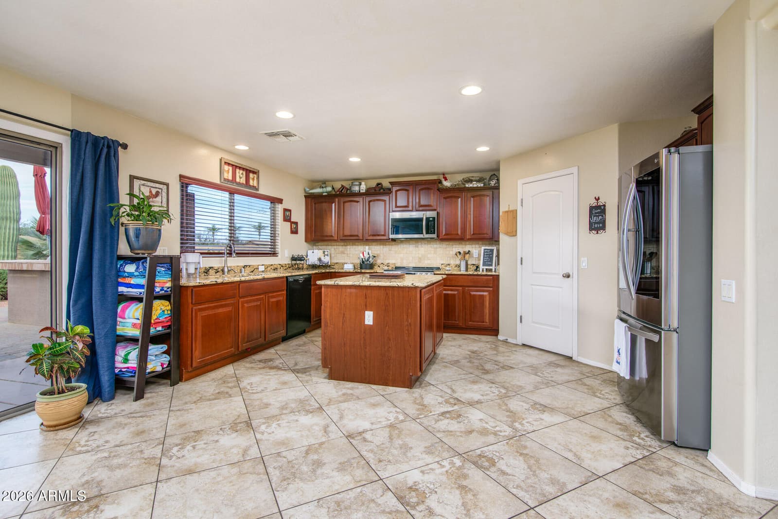 19436 N LOUSANDRA Drive, Maricopa, AZ 85138 — photo 7 of 45