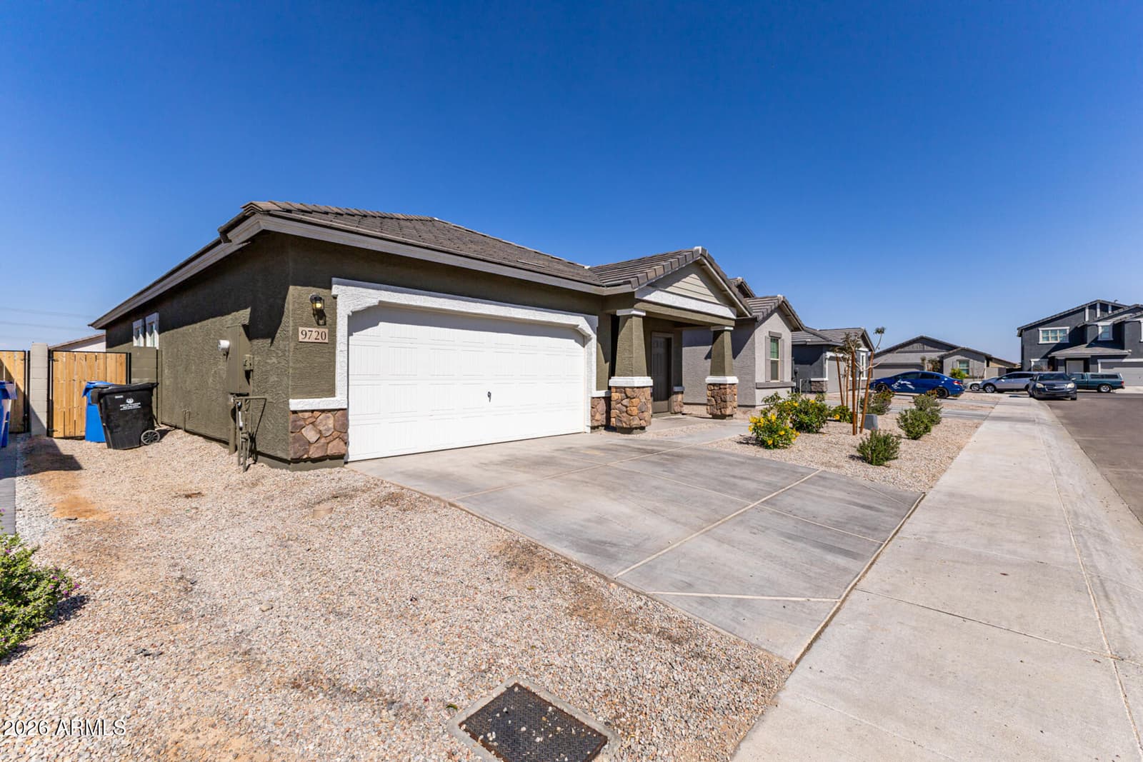 9720 W ODEUM Lane, Tolleson, AZ 85353 — photo 5 of 27