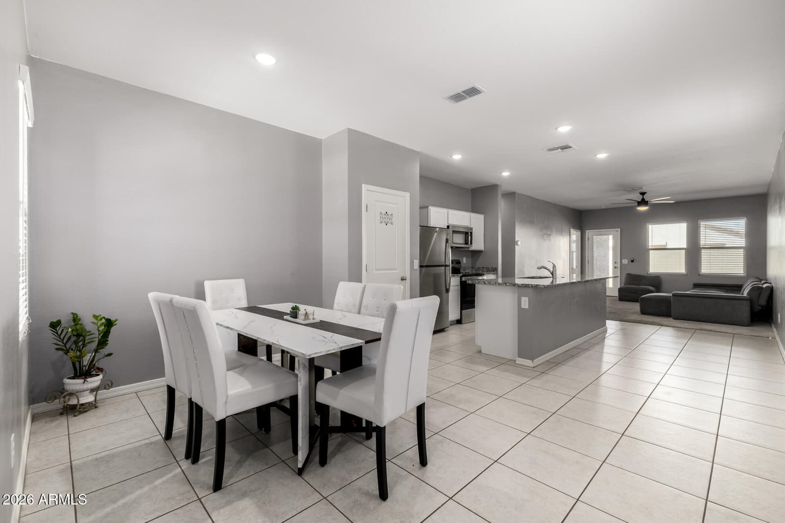 9720 W ODEUM Lane, Tolleson, AZ 85353 — photo 9 of 27