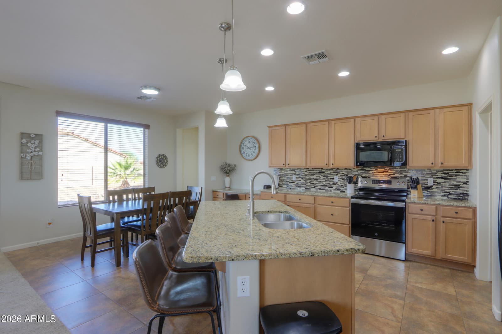 5256 N GILA TRAIL Drive, Eloy, AZ 85131 — photo 9 of 27