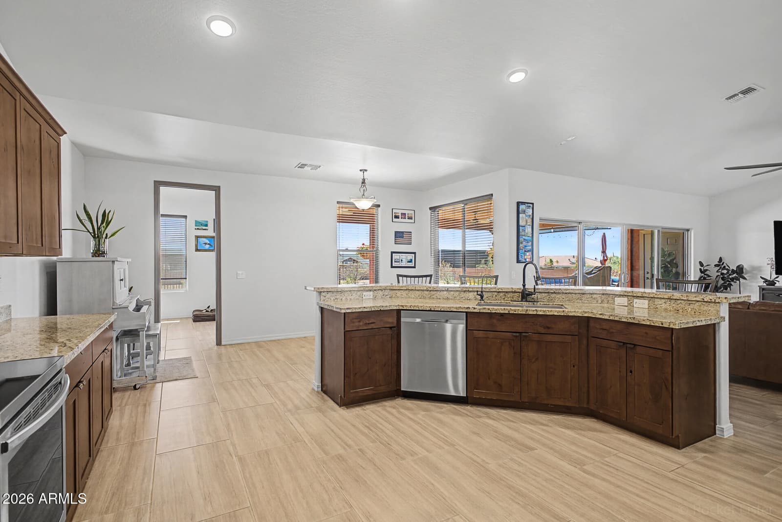 5107 E 14th Avenue, Apache Junction, AZ 85119 — photo 16 of 64