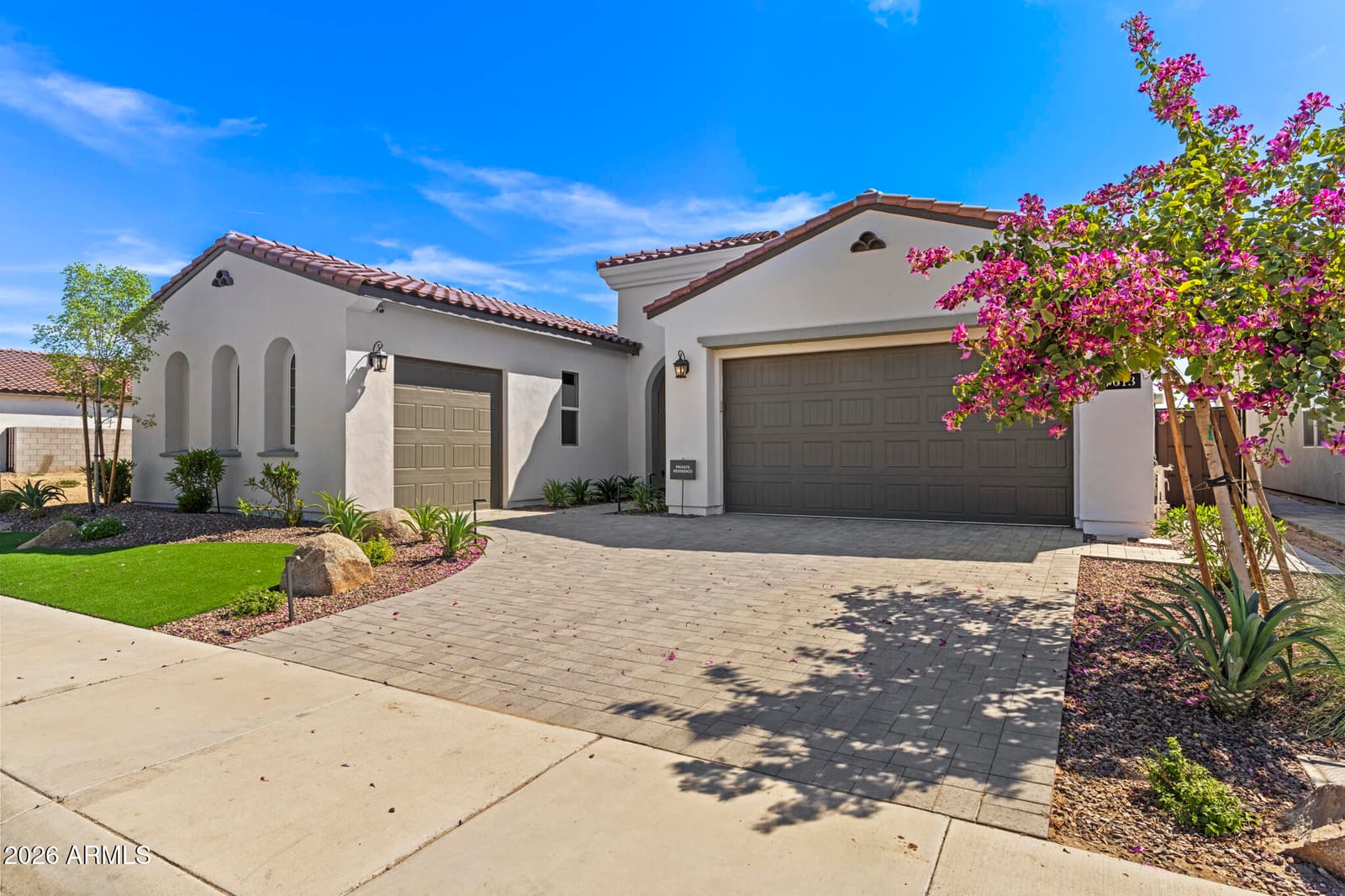 17613 W GUTHRIE Street, Surprise, AZ 85388 — photo 8 of 86