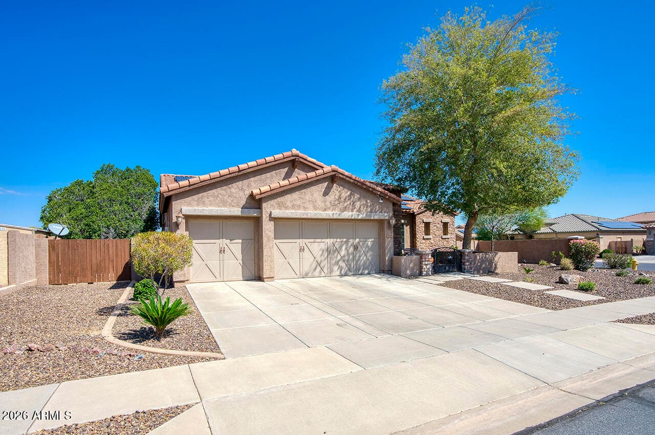 19326 W Medlock Drive, Litchfield Park, AZ 85340 — photo 3 of 38