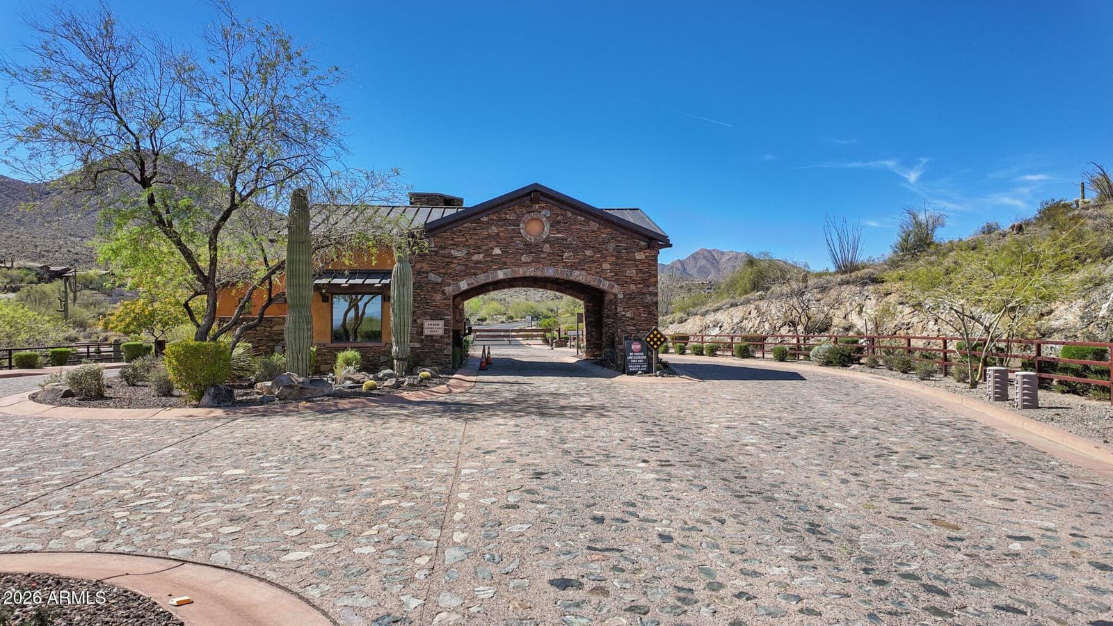 14729 E PRAIRIE DOG Trail, Fountain Hills, AZ 85268 — photo 6 of 67