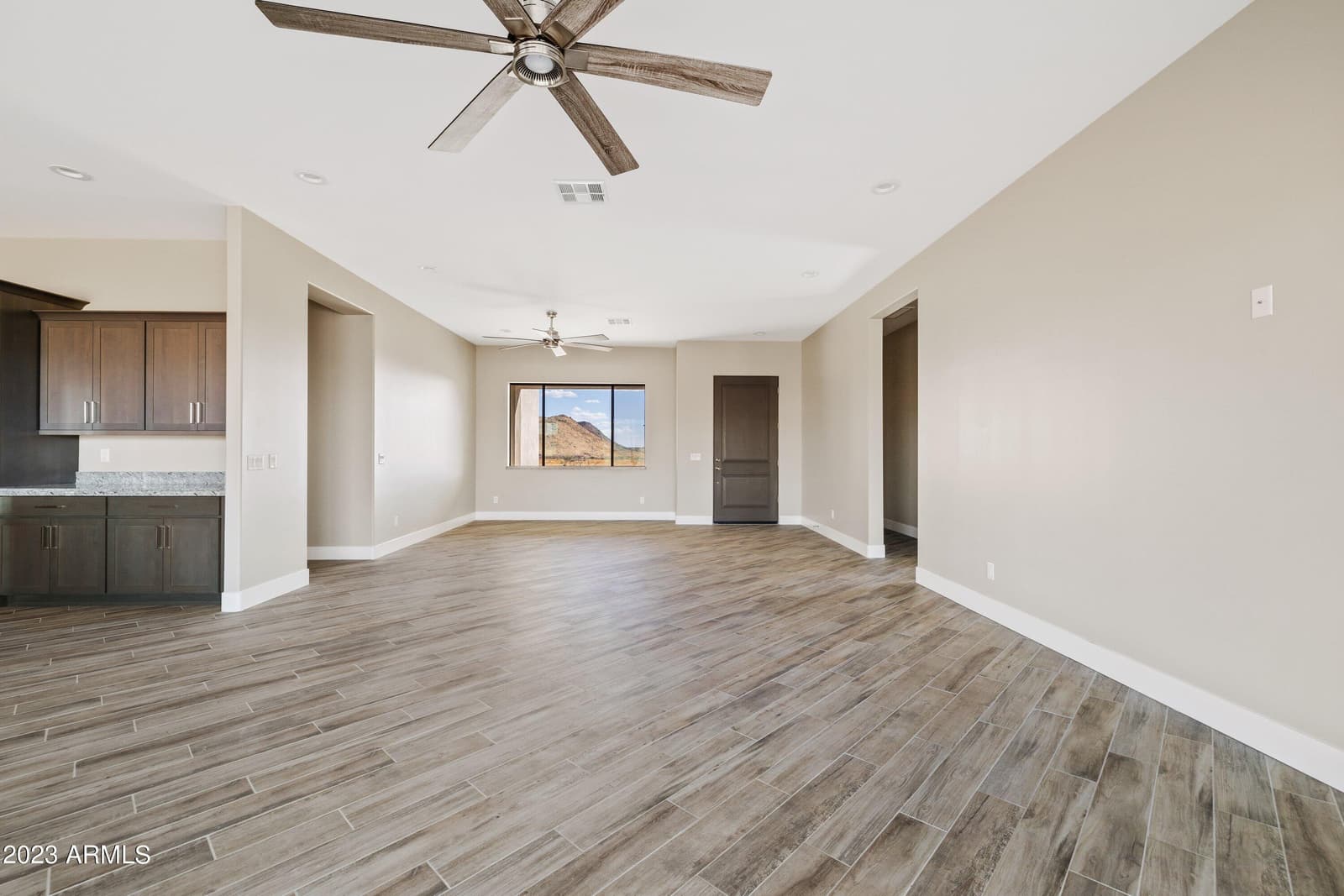 2534 W FERNWOOD Drive, Phoenix, AZ 85086 — photo 14 of 40