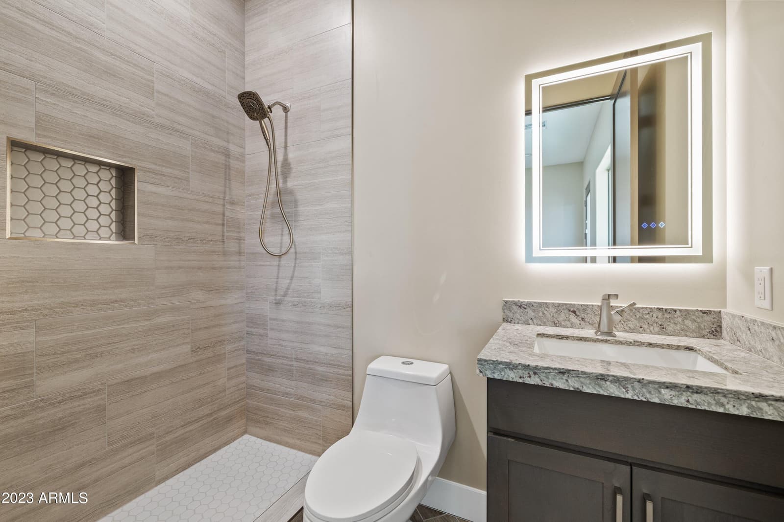 2534 W FERNWOOD Drive, Phoenix, AZ 85086 — photo 18 of 40