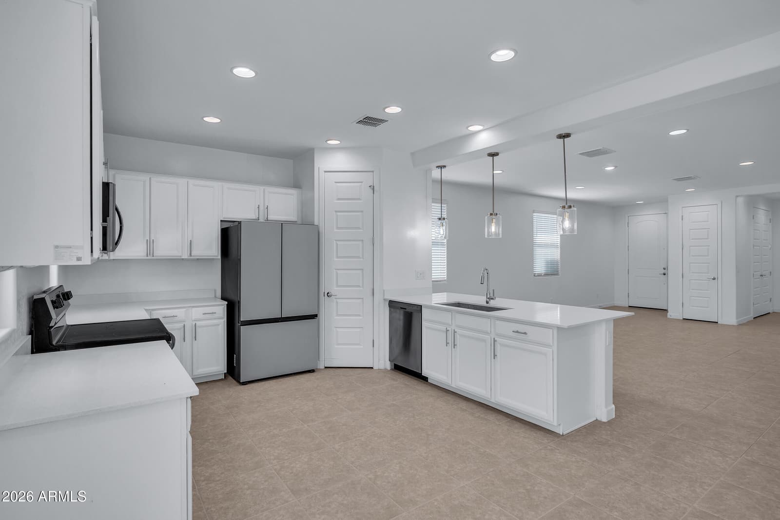 2701 S Reavis Falls Road, Apache Junction, AZ 85119 — photo 12 of 44