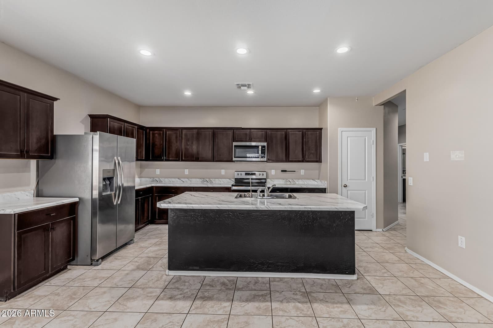 4656 W NUTMEG Avenue, Coolidge, AZ 85128 — photo 8 of 31