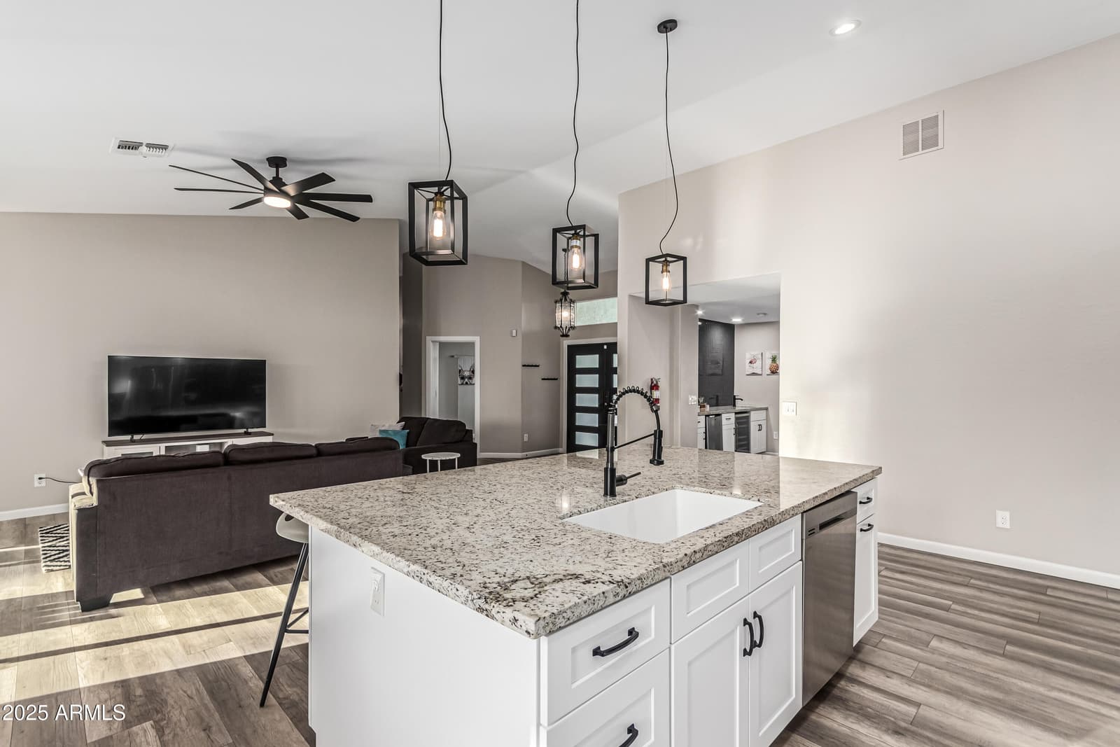 3438 N 30TH Street, Phoenix, AZ 85016 — photo 8 of 26
