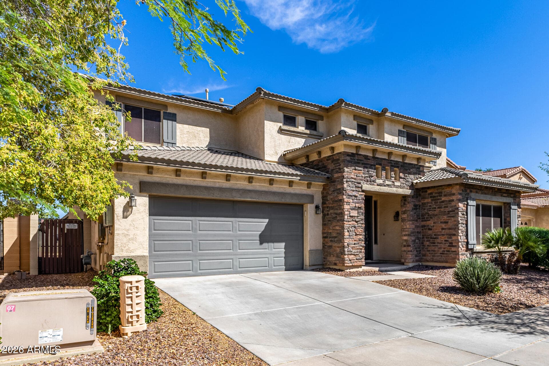 16722 W LARIAT Lane, Surprise, AZ 85387 — photo 4 of 44