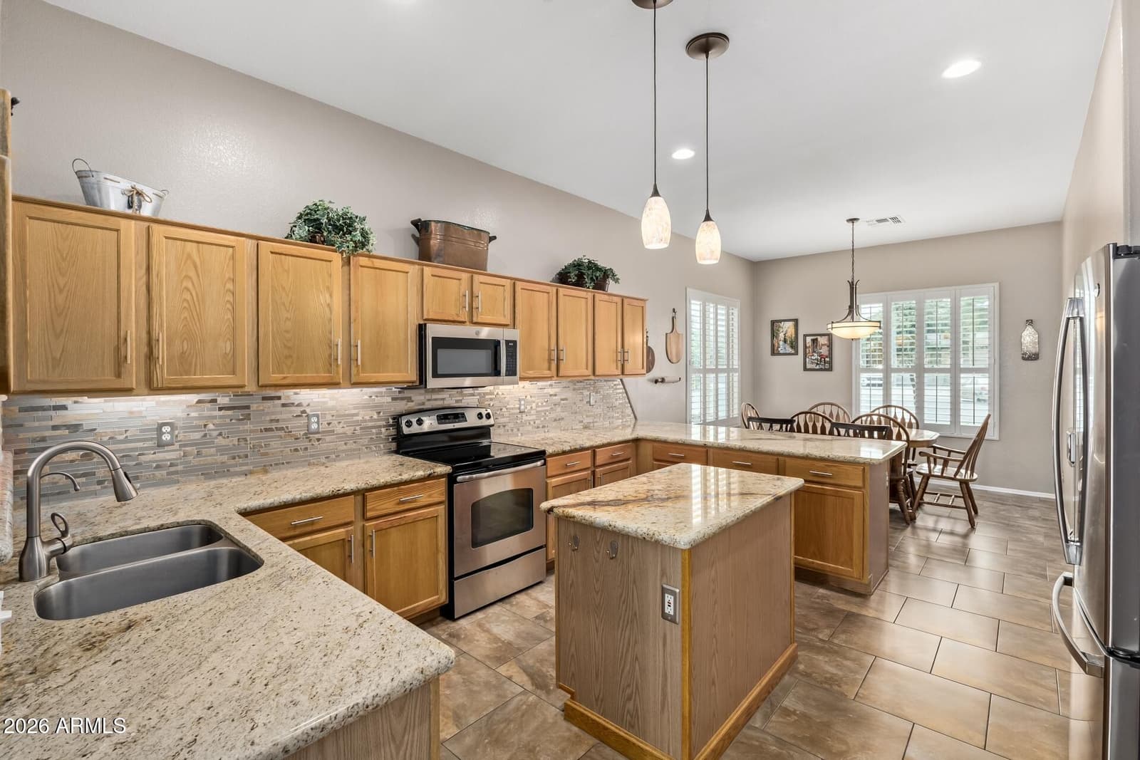 4370 E SUNDANCE Court E, Gilbert, AZ 85297 — photo 4 of 46